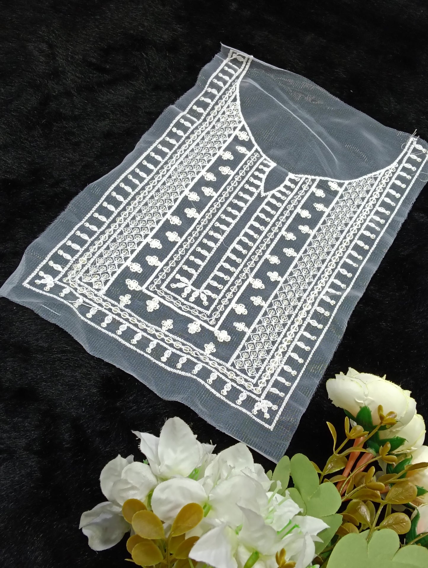 Sample Embroidered Neck Patch Design NE822