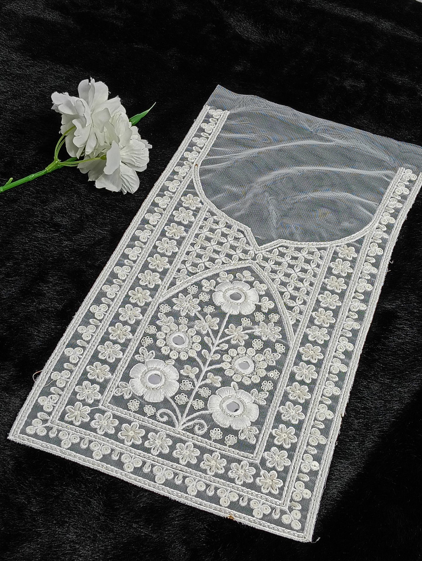 Embroidered Neck Patch Design NE1389