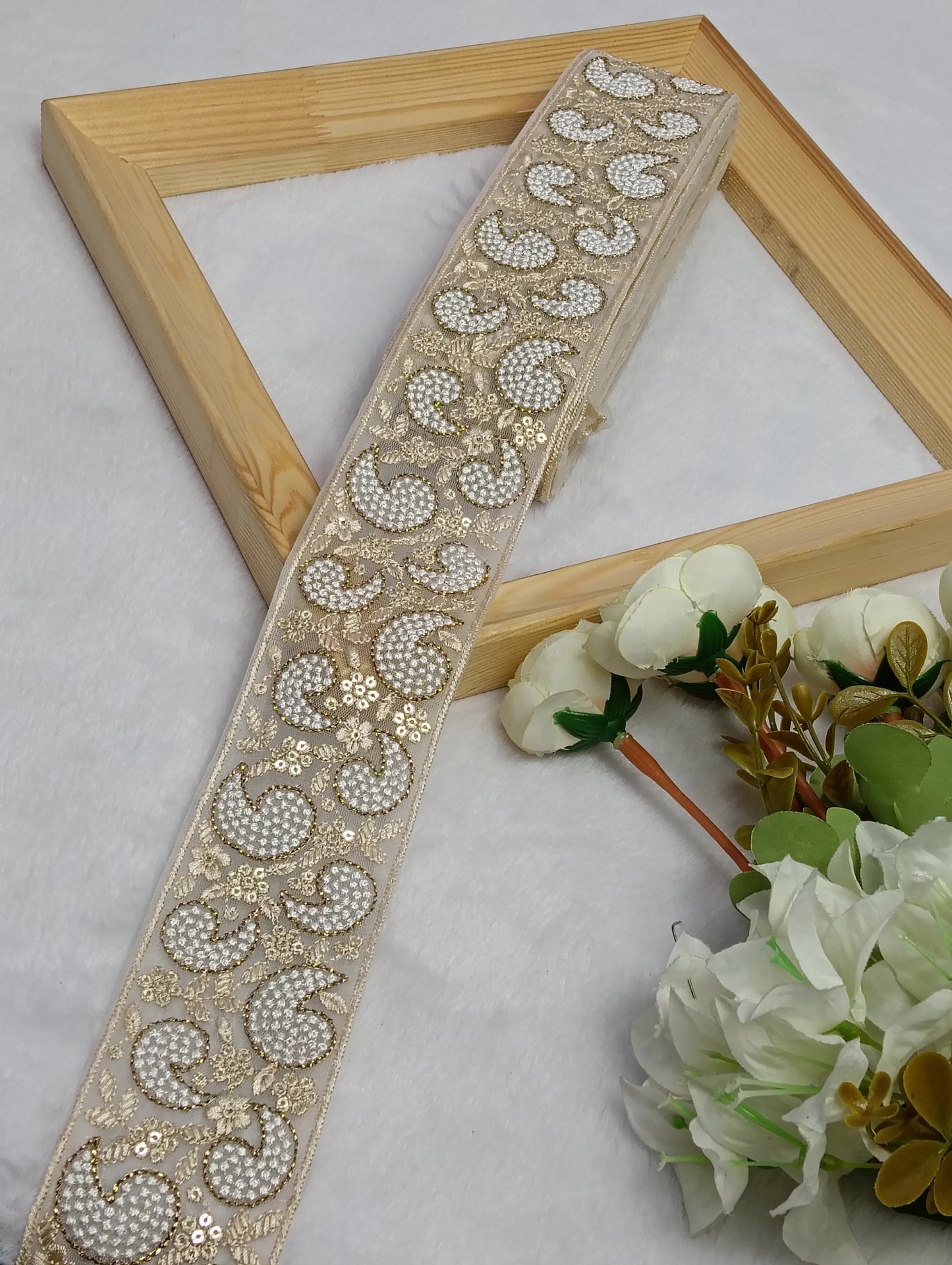 Embroidery Lace Jari Border