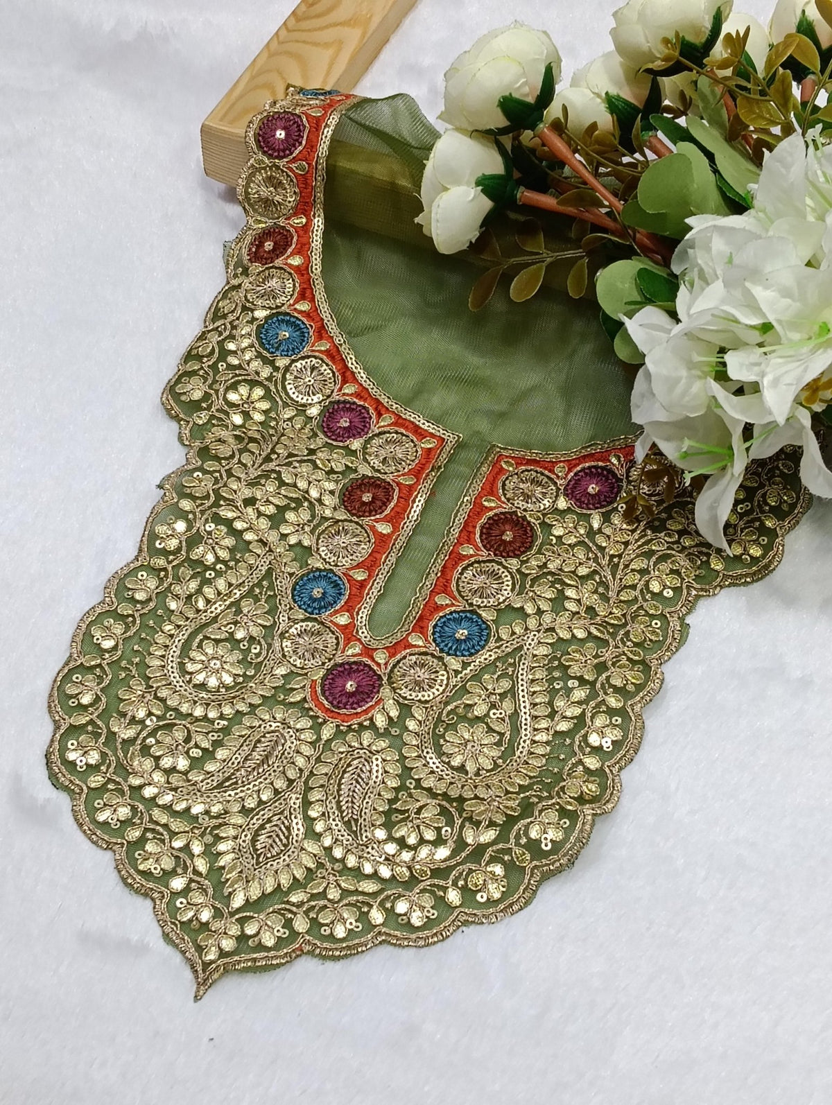 Embroidered Neck Patch Design NE1381 - Artiza Lace