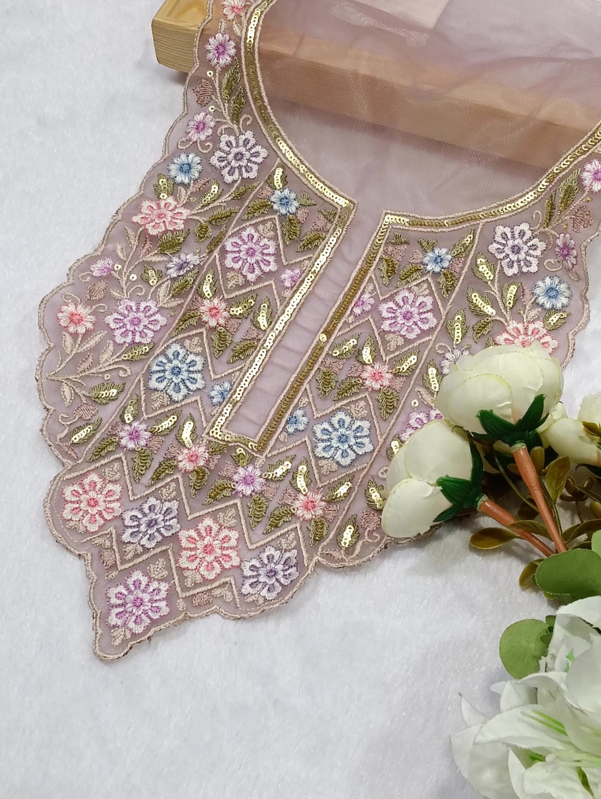 Embroidered Neck Patch Design NE1384 - Artiza Lace