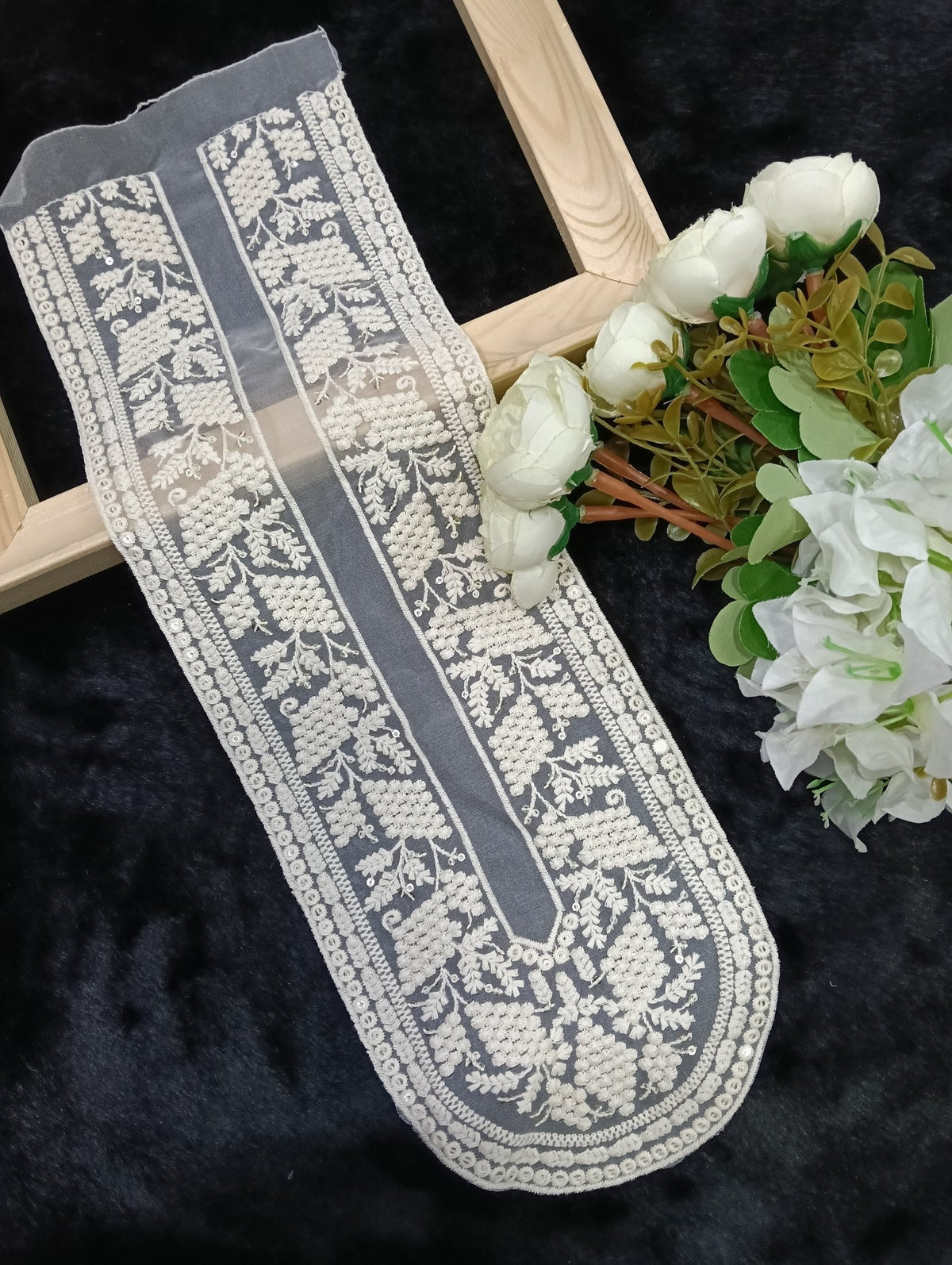 Embroidered Neck Patch Design NE851 - Artiza Lace