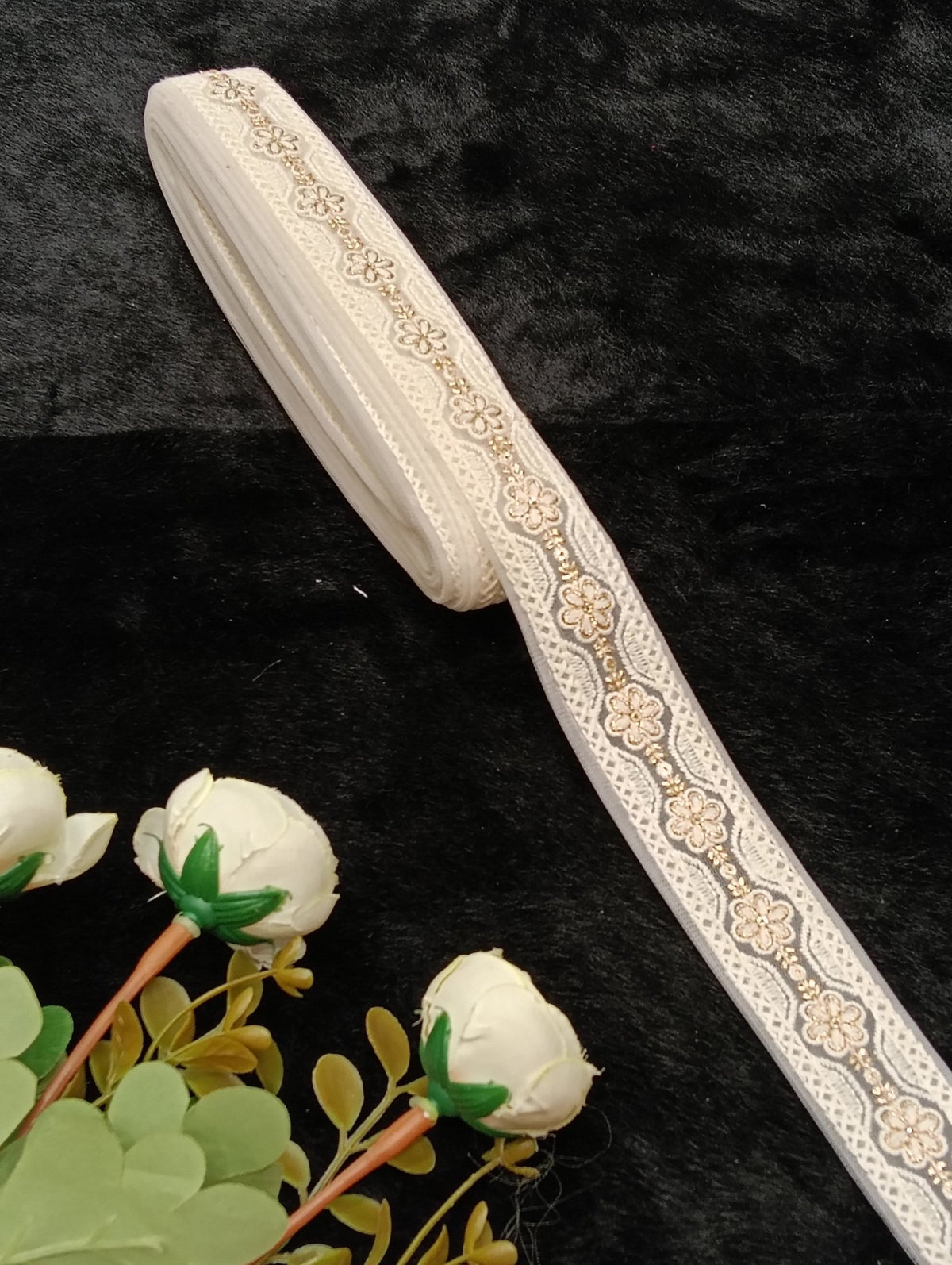 JA11896 Jari Border - Artiza Lace