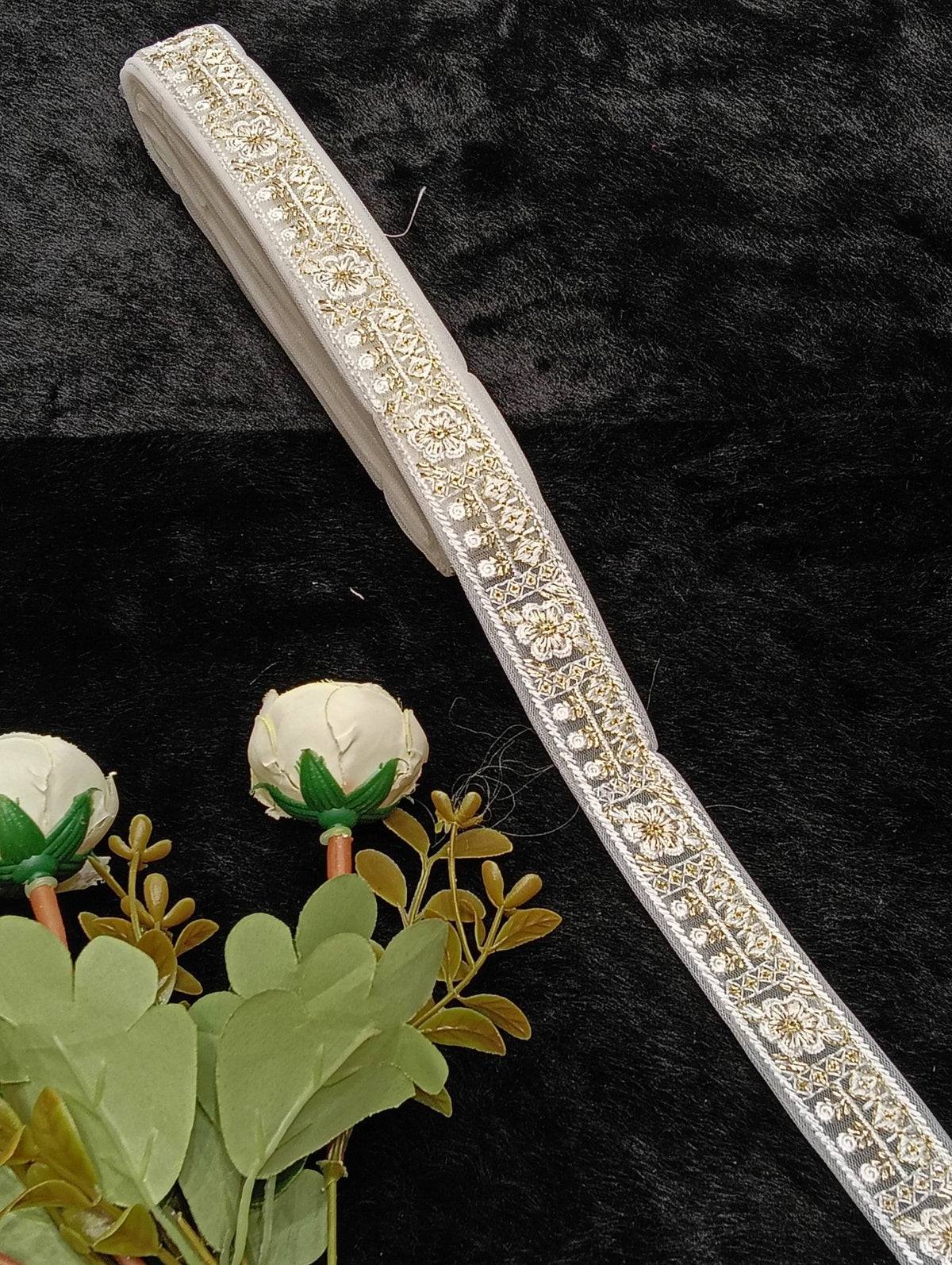 JA14861 Jari Border - Artiza Lace