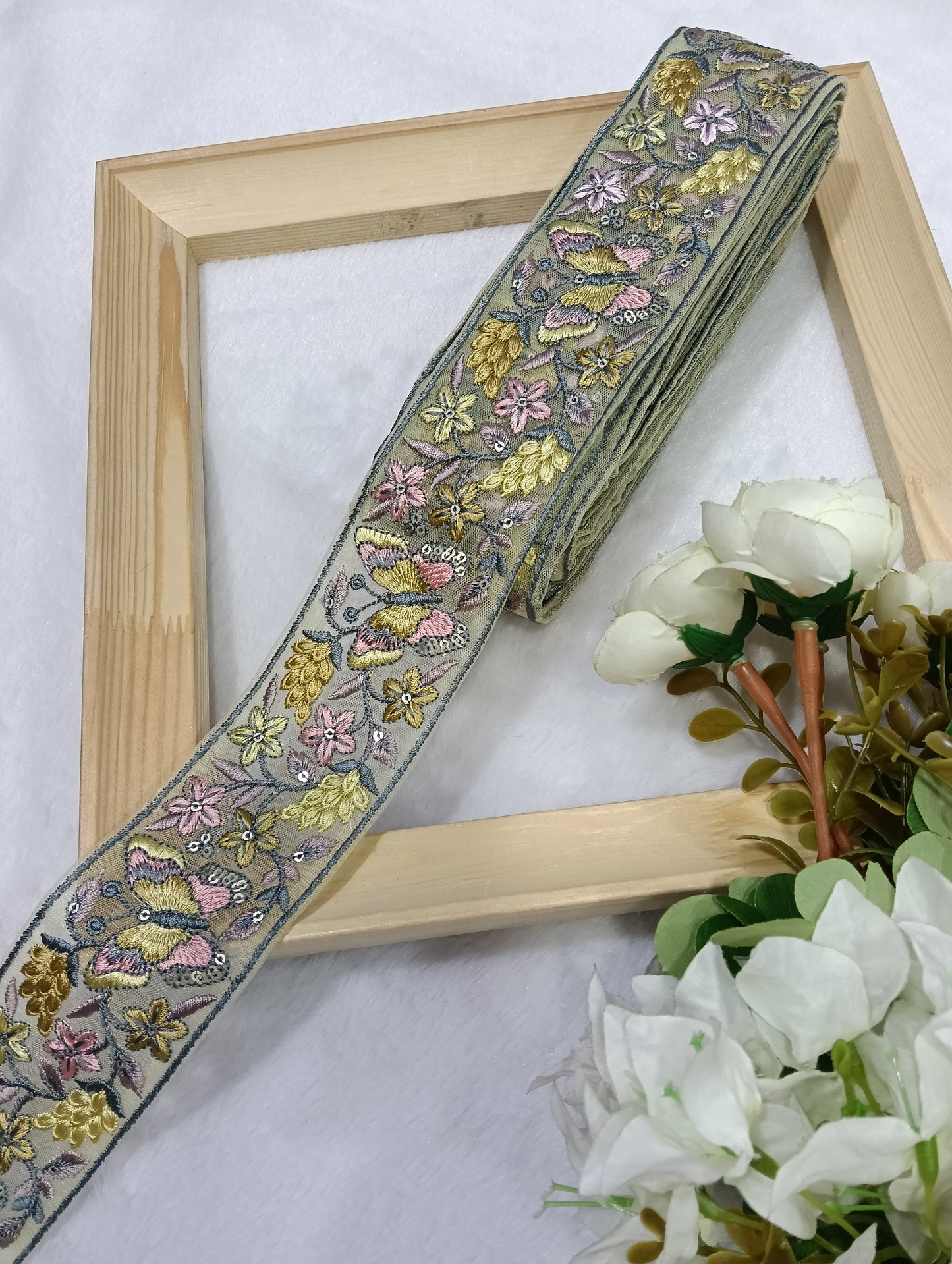 Embroidery Lace Jari Border JA14640