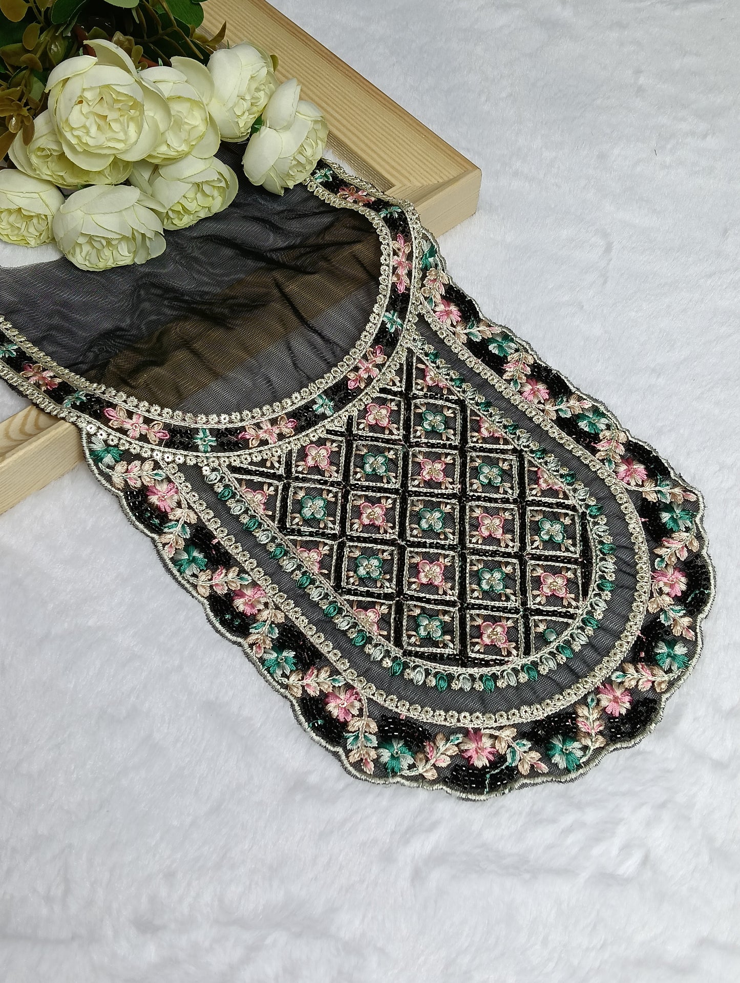 Handwork Neck Patch NE1085-PRO124370