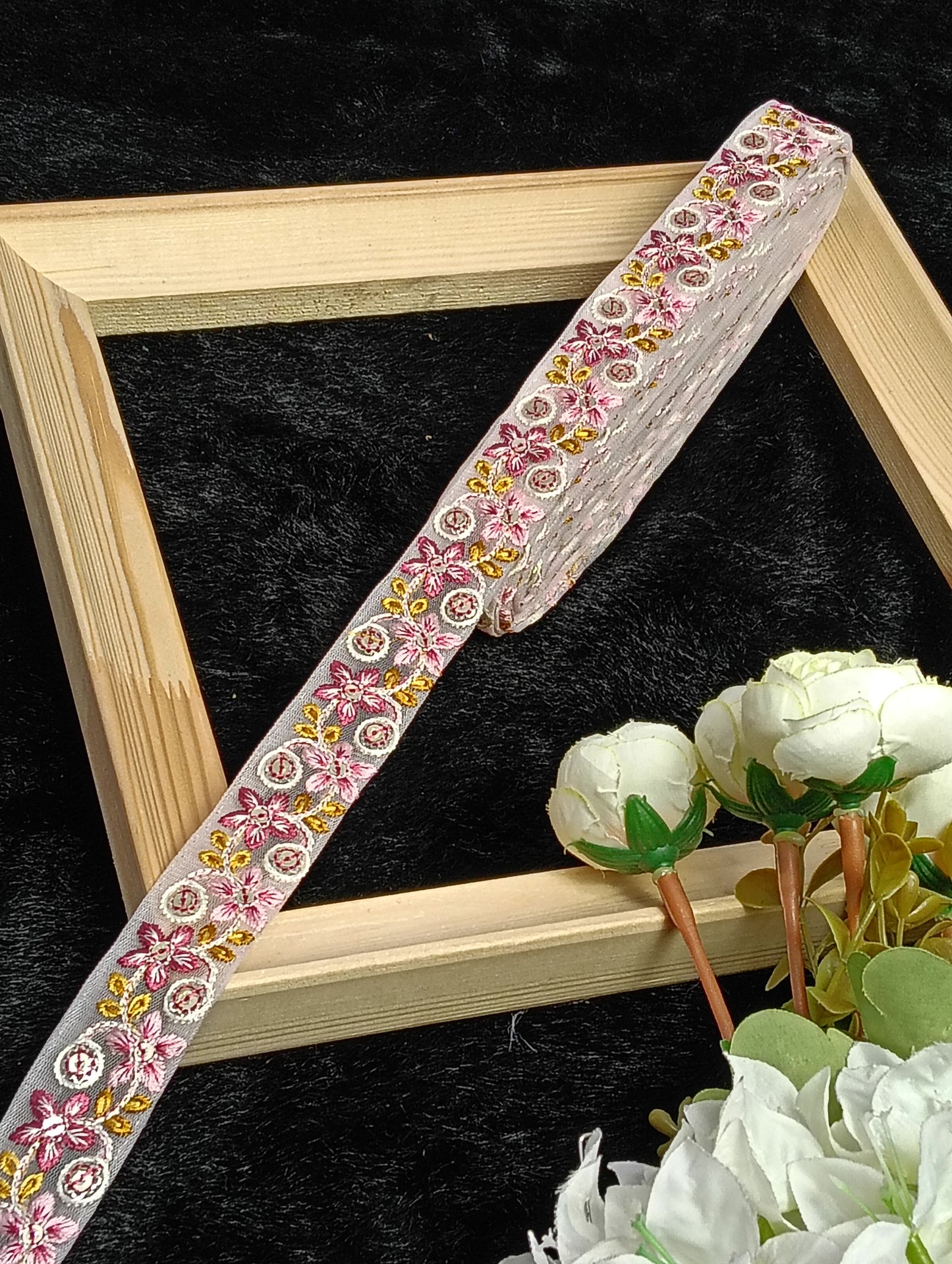 Embroidery Lace Jari Border