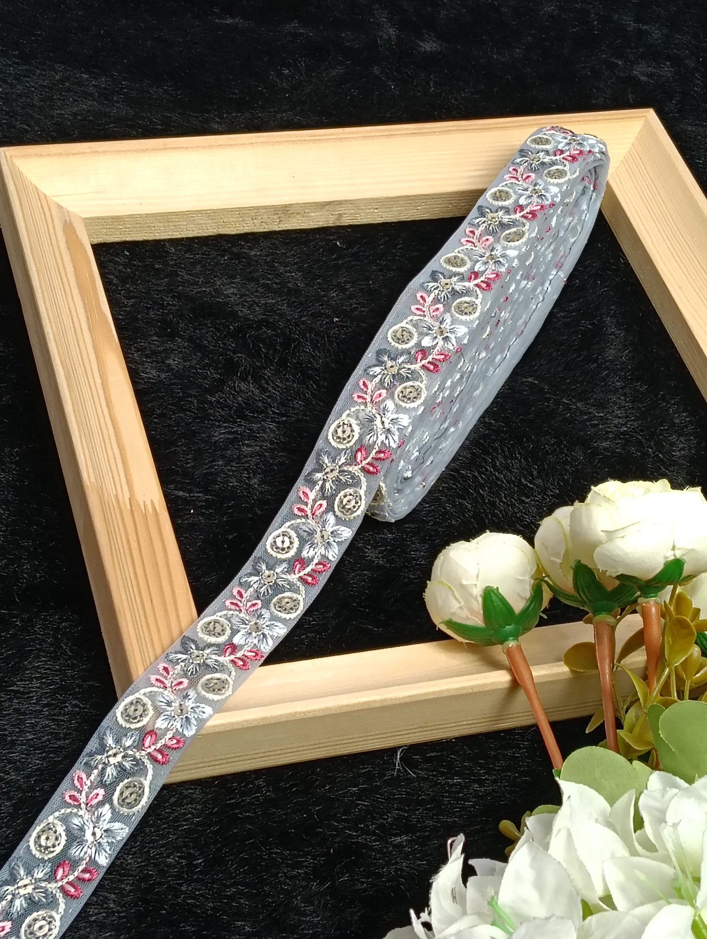 Embroidery Lace Jari Border