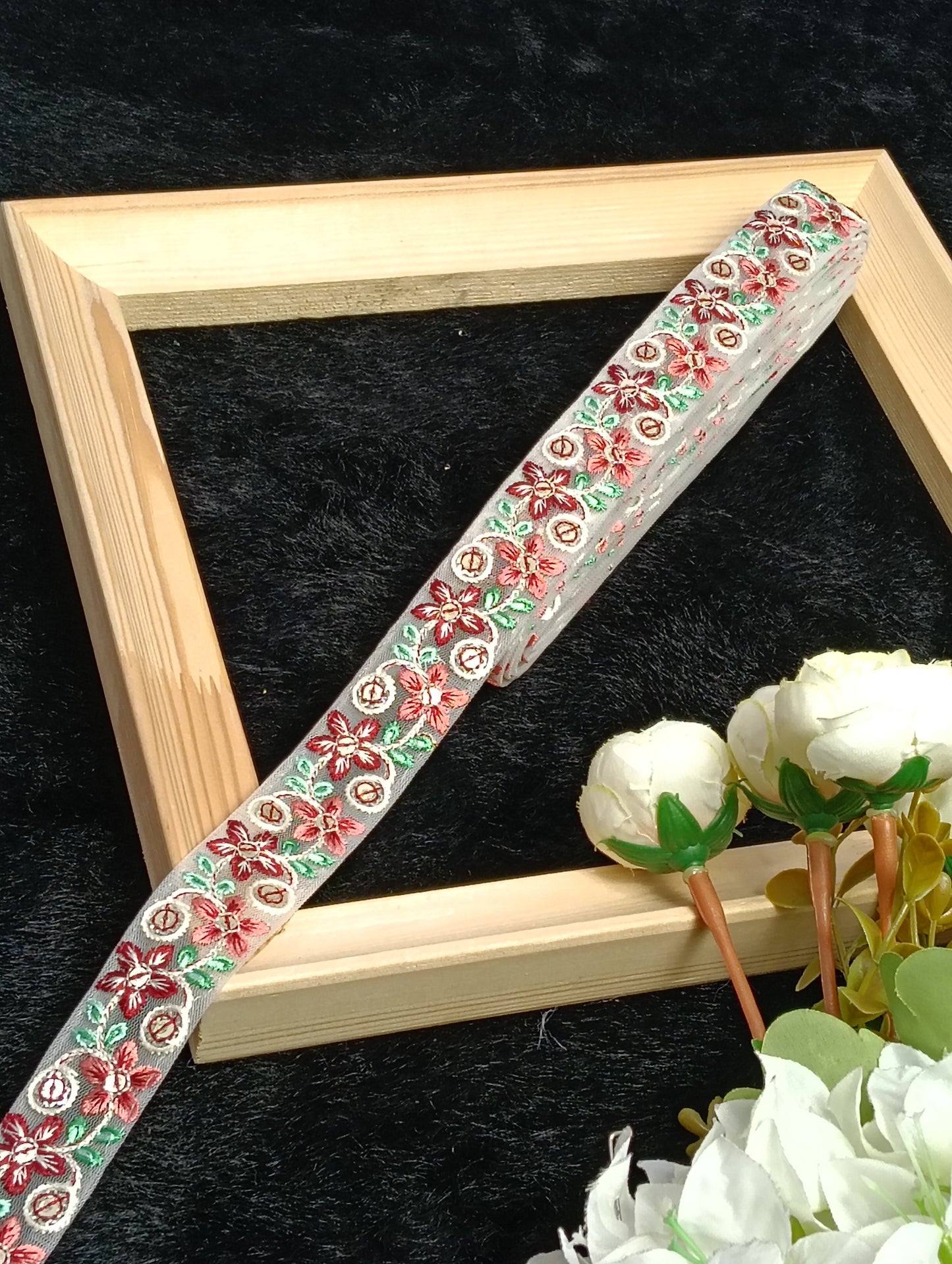 Embroidery Lace Jari Border