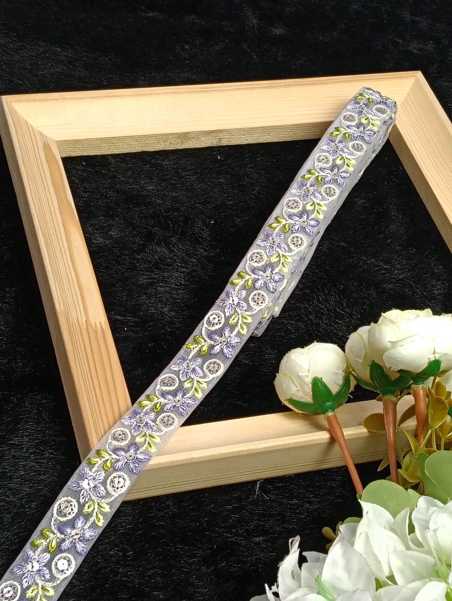 Embroidery Lace Jari Border