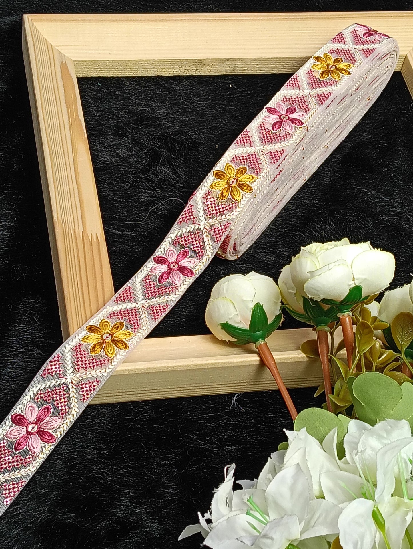 Embroidery Lace Jari Border