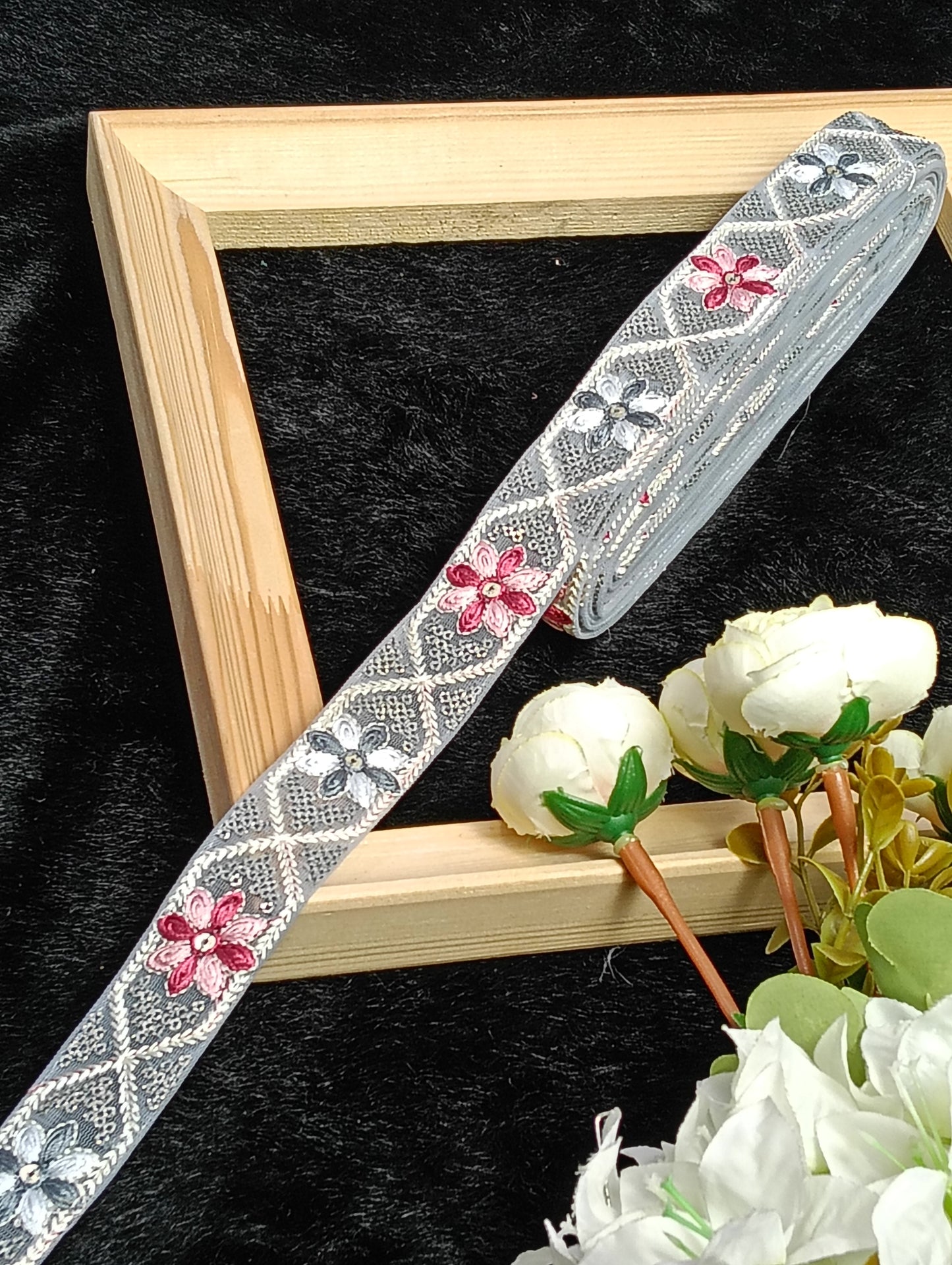 Embroidery Lace Jari Border