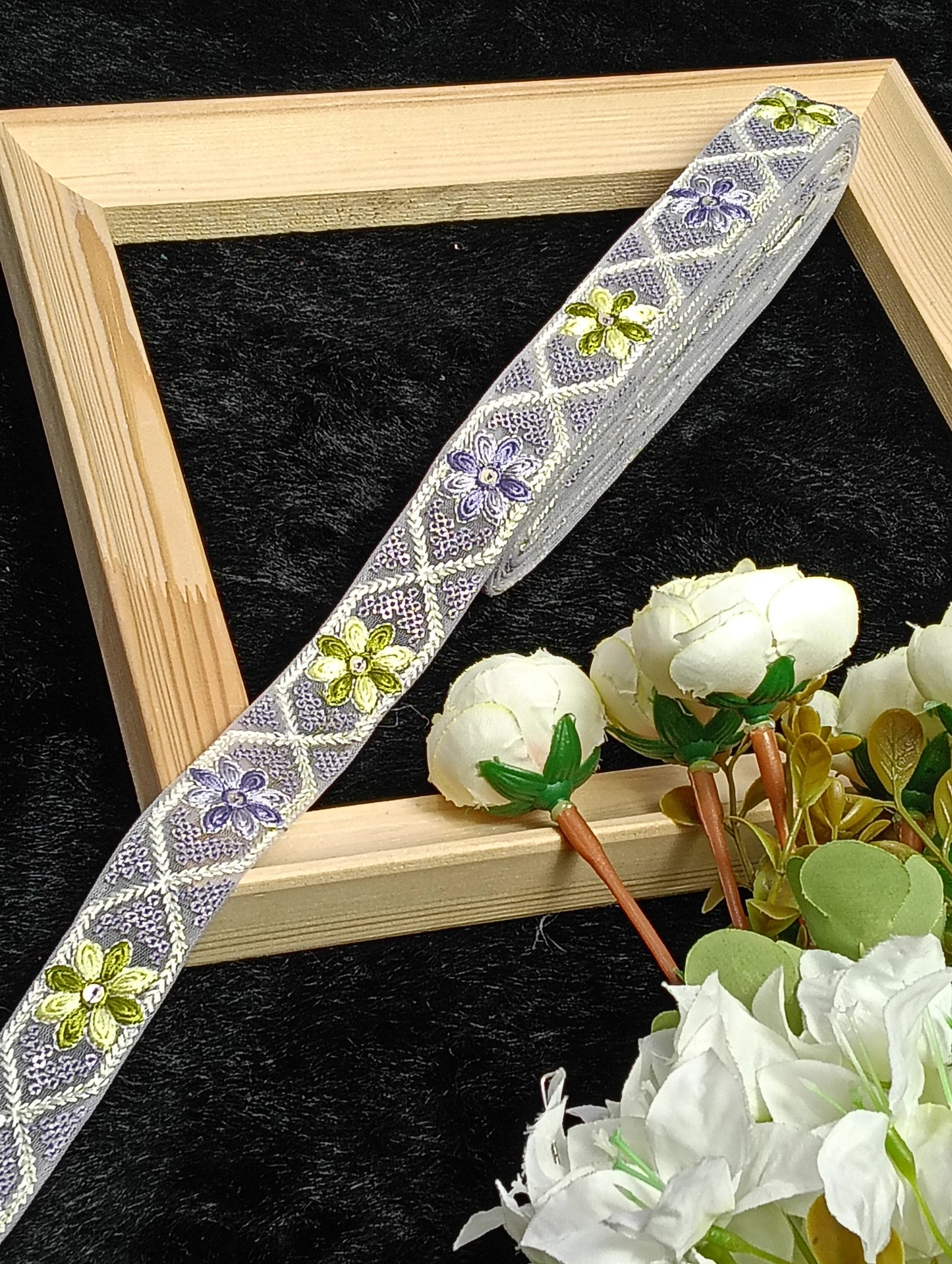 Embroidery Lace Jari Border