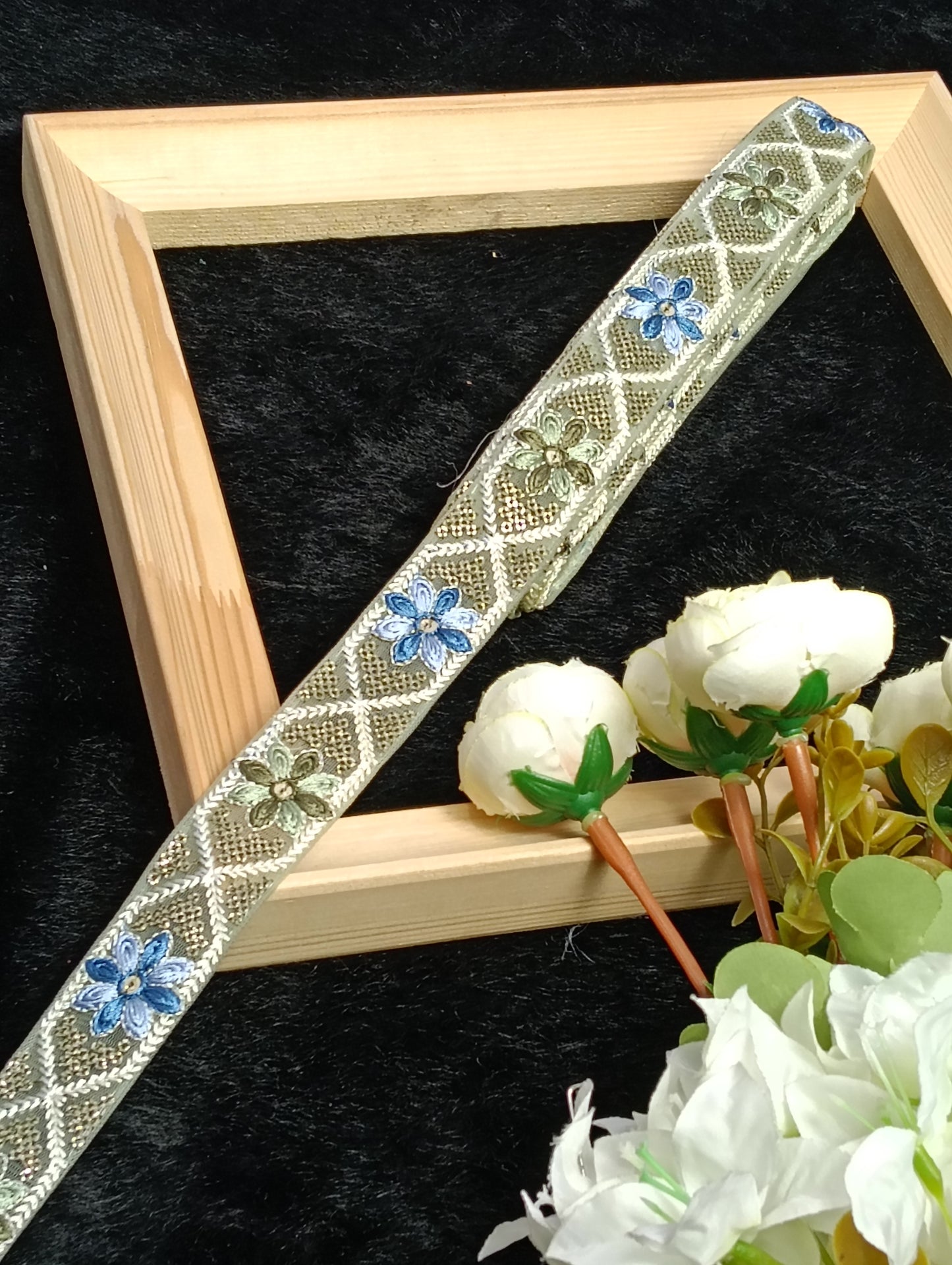 Embroidery Lace Jari Border