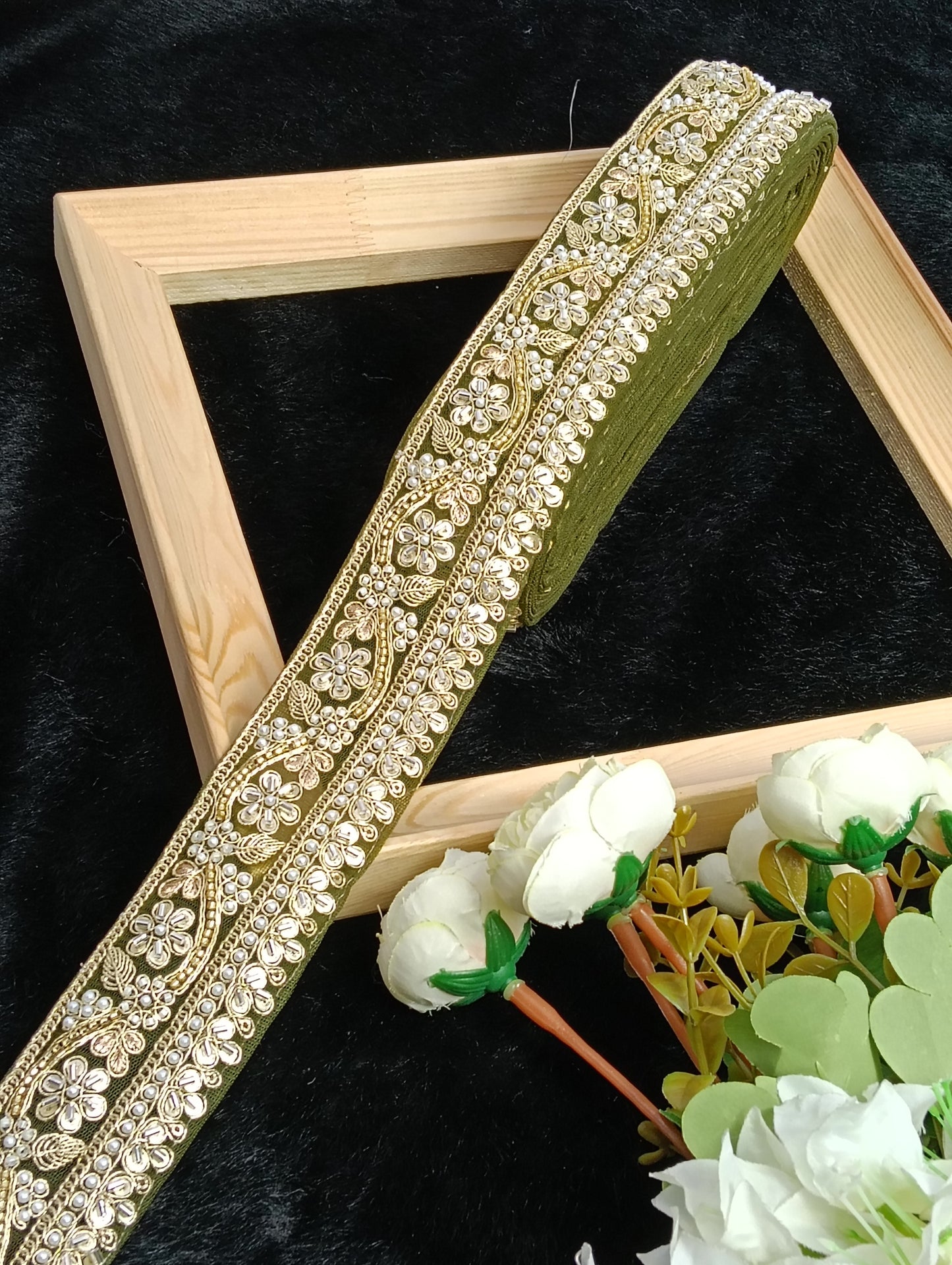 Embroidery Lace Jari Border