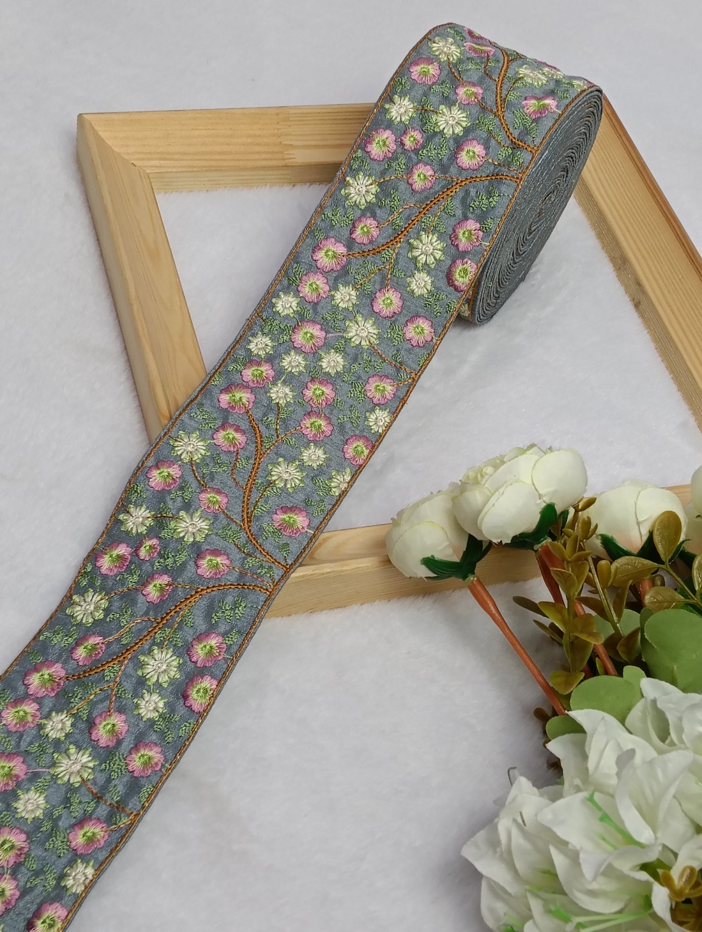 Embroidery Lace Jari Border