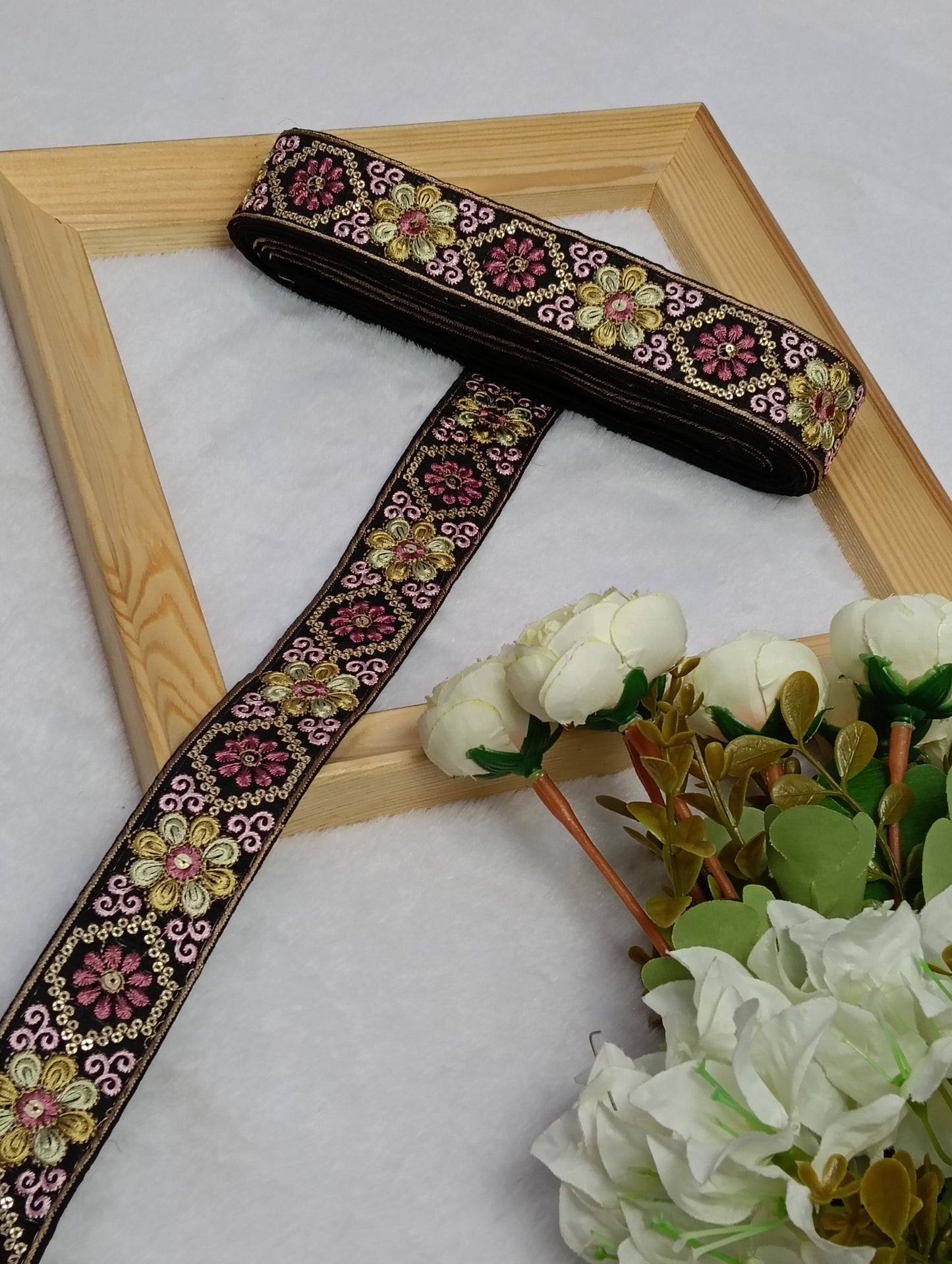 Embroidery Lace Jari Border