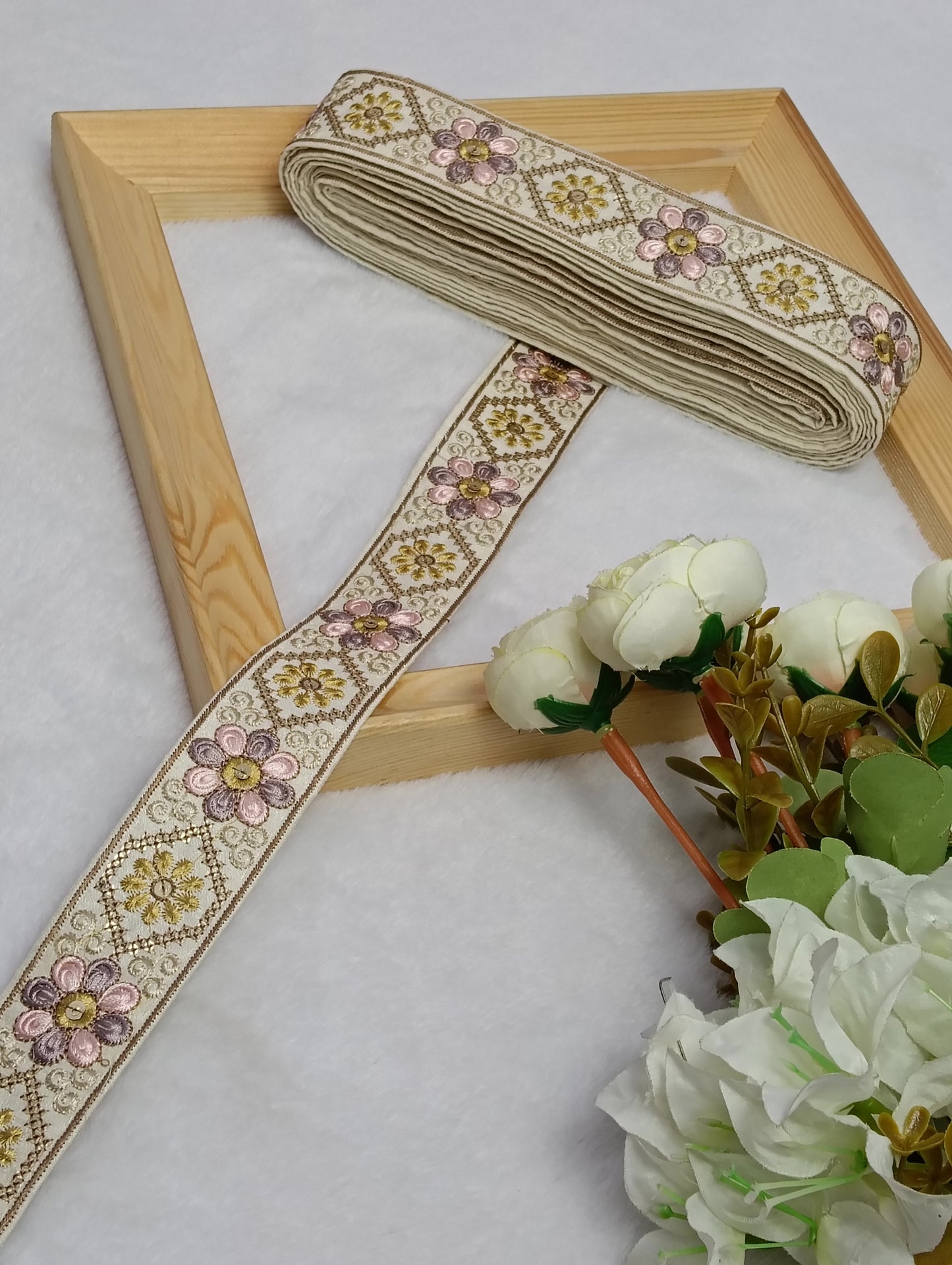 Embroidery Lace Jari Border