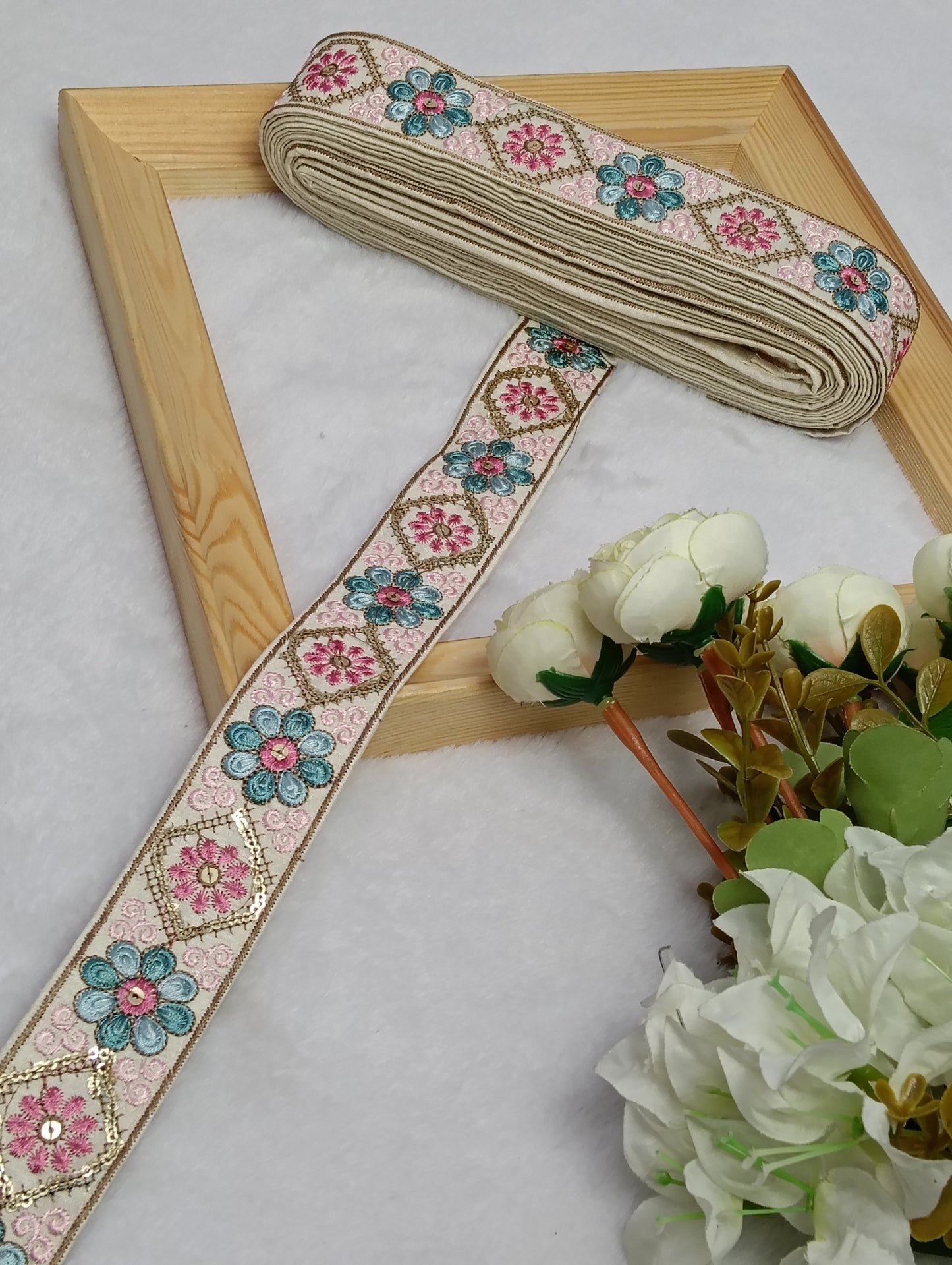 Embroidery Lace Jari Border