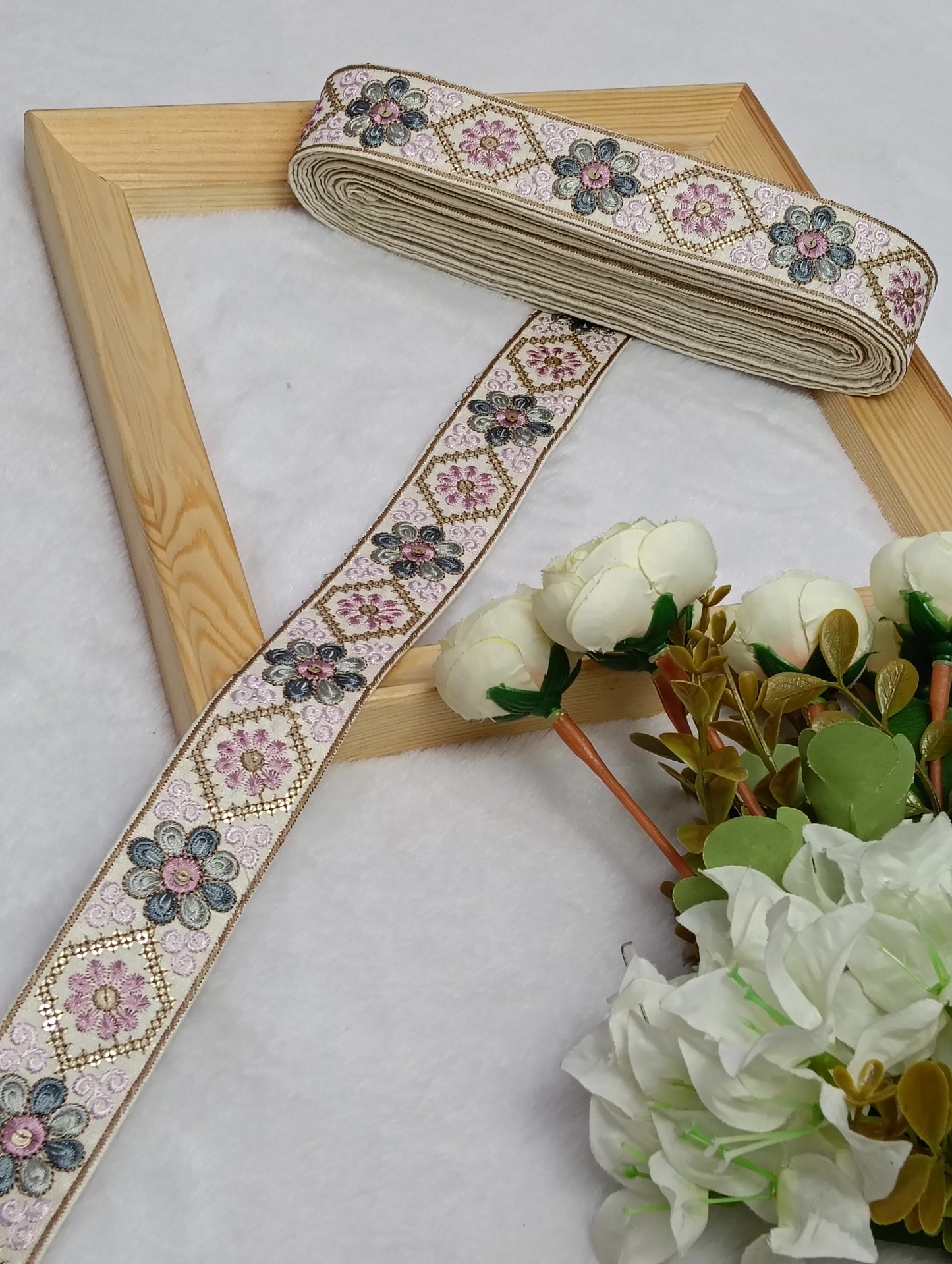 Embroidery Lace Jari Border