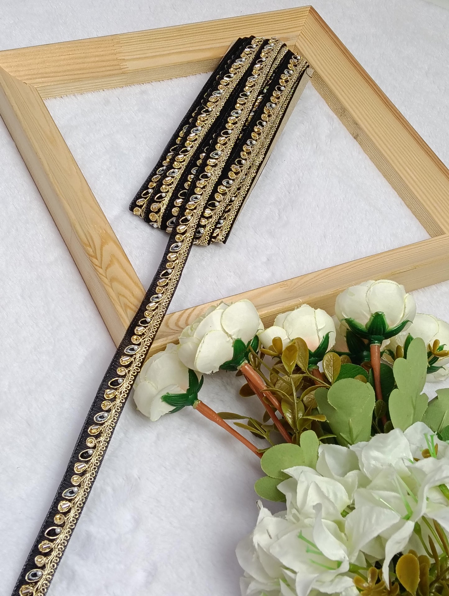 Embroidery Lace Jari Border