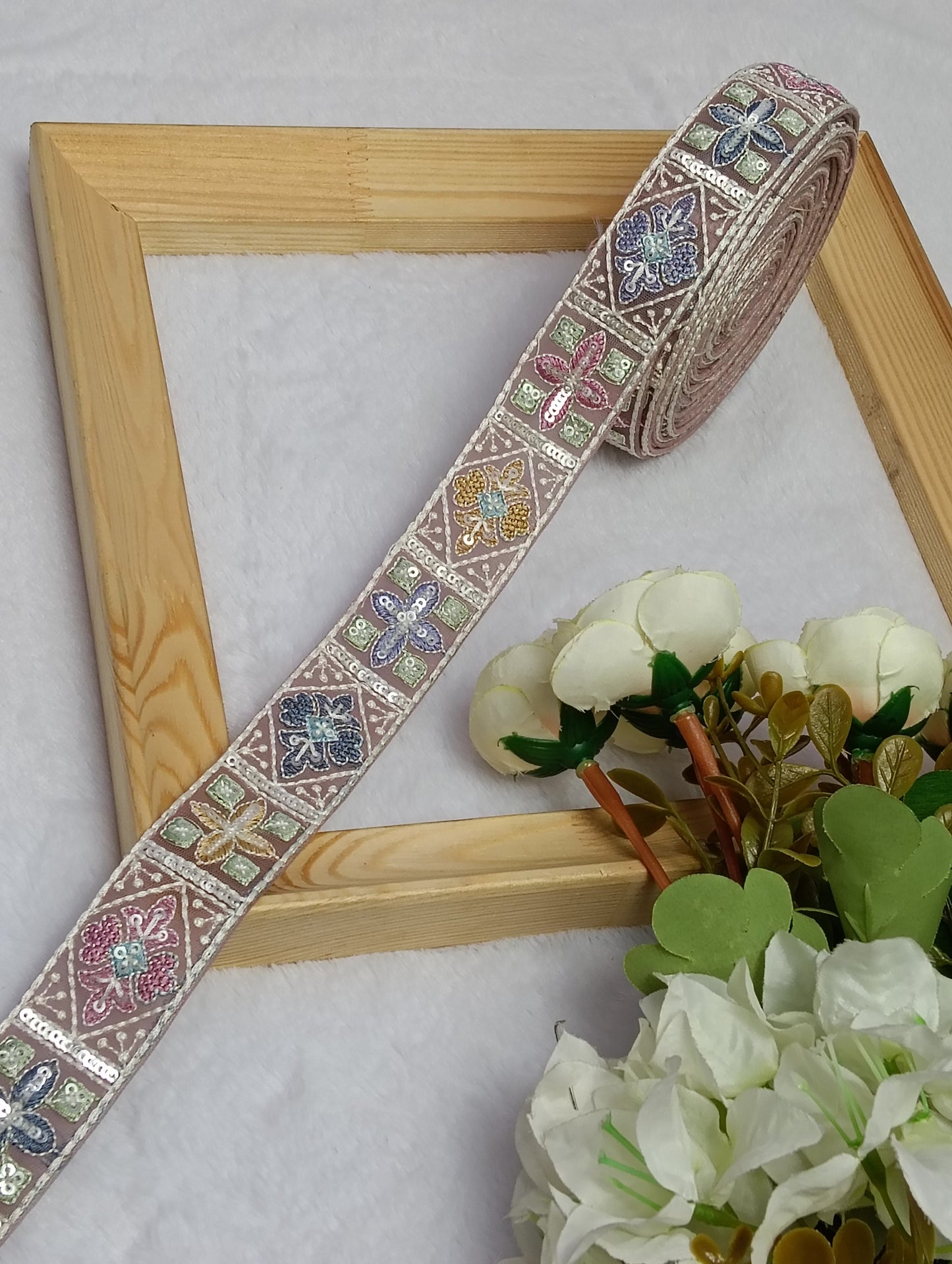 Embroidery Lace Jari Border