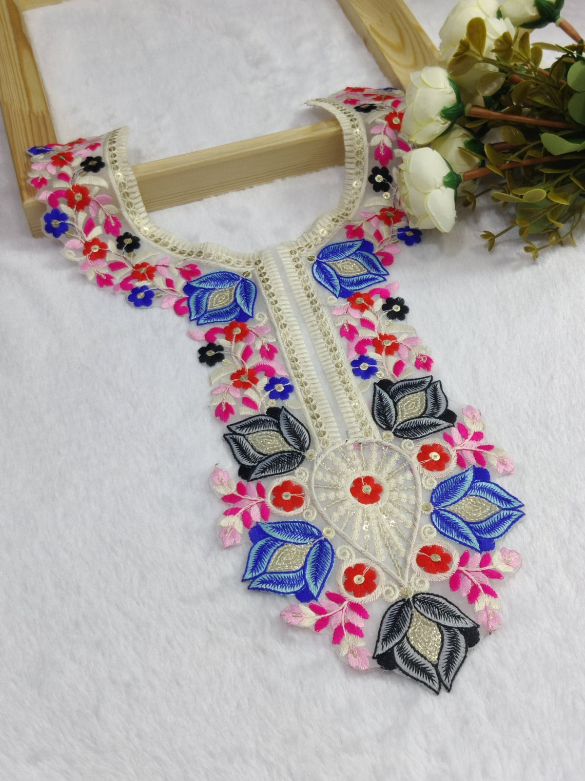 Embroidered Neck Patch Design NE1026 - Artiza Lace