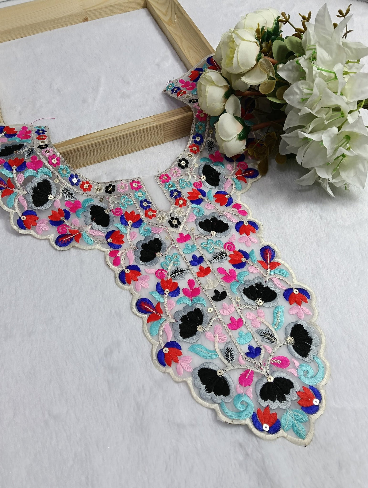 Embroidered Neck Patch Design NE1027 - Artiza Lace