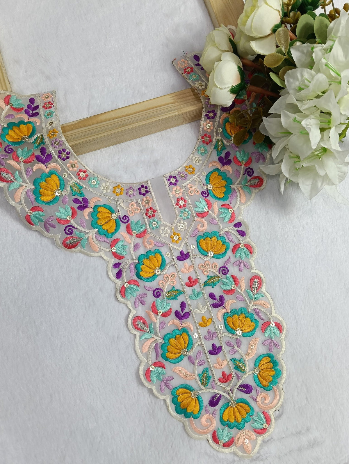 Embroidered Neck Patch Design NE1027 - Artiza Lace