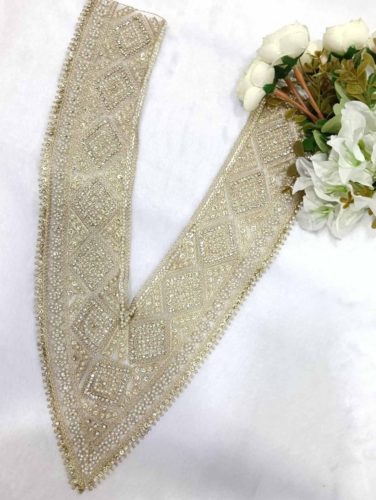 Embroidered Neck Patch Design NE1078 - Artiza Lace
