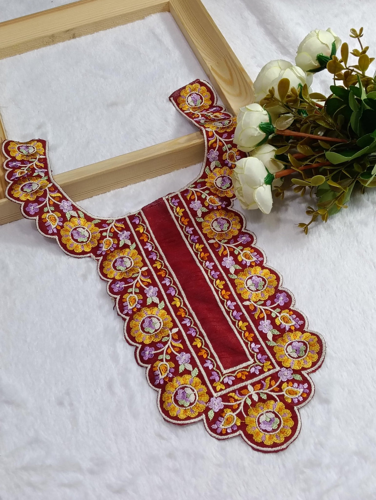 Embroidered Neck Patch Design NE1091 - Artiza Lace