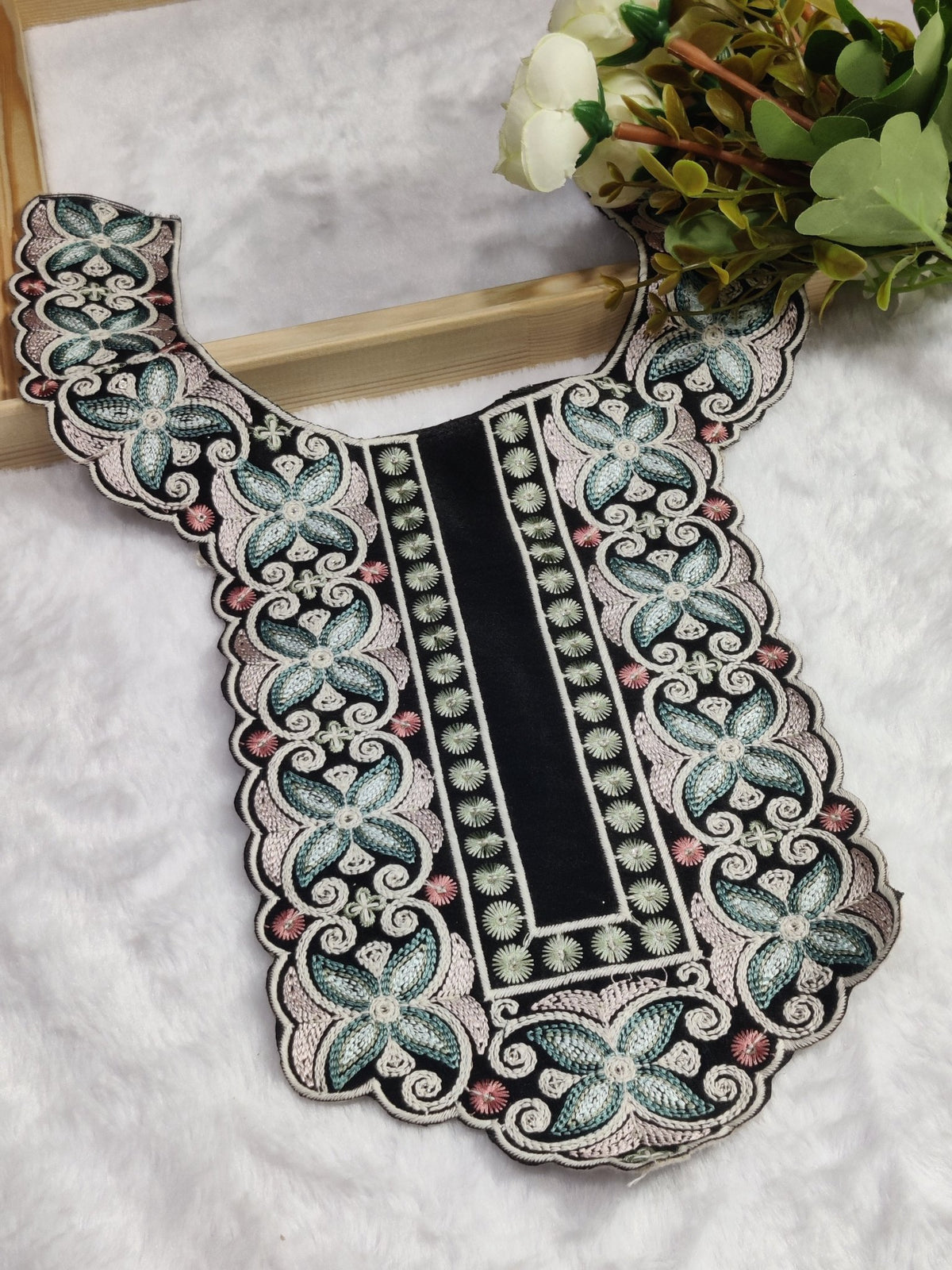 Embroidered Neck Patch Design NE1092 - Artiza Lace