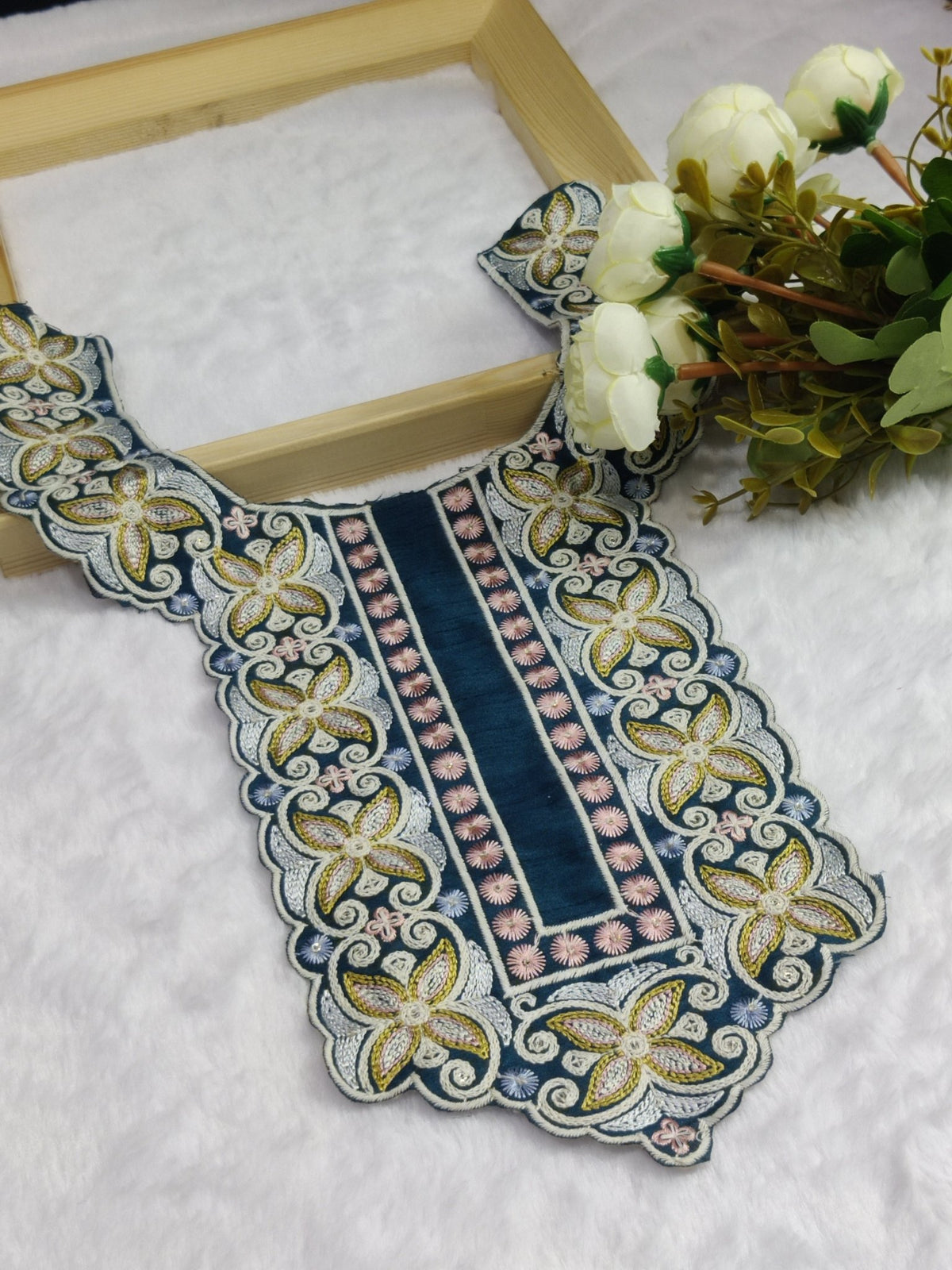 Embroidered Neck Patch Design NE1092 - Artiza Lace