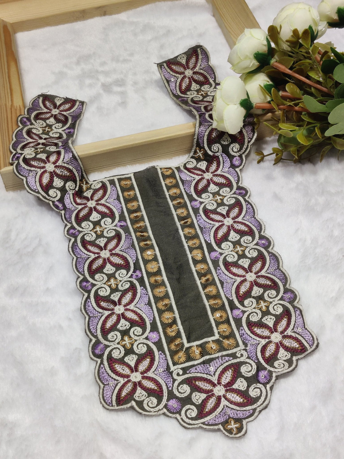 Embroidered Neck Patch Design NE1092 - Artiza Lace