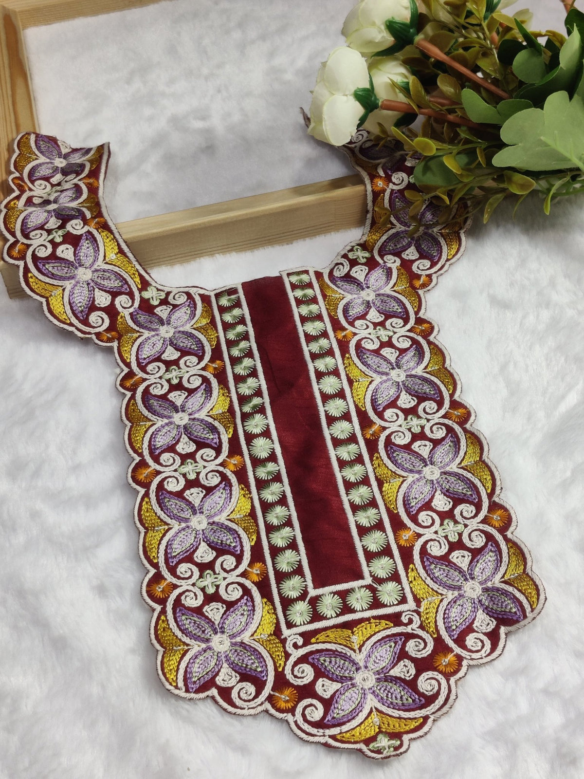Embroidered Neck Patch Design NE1092 - Artiza Lace