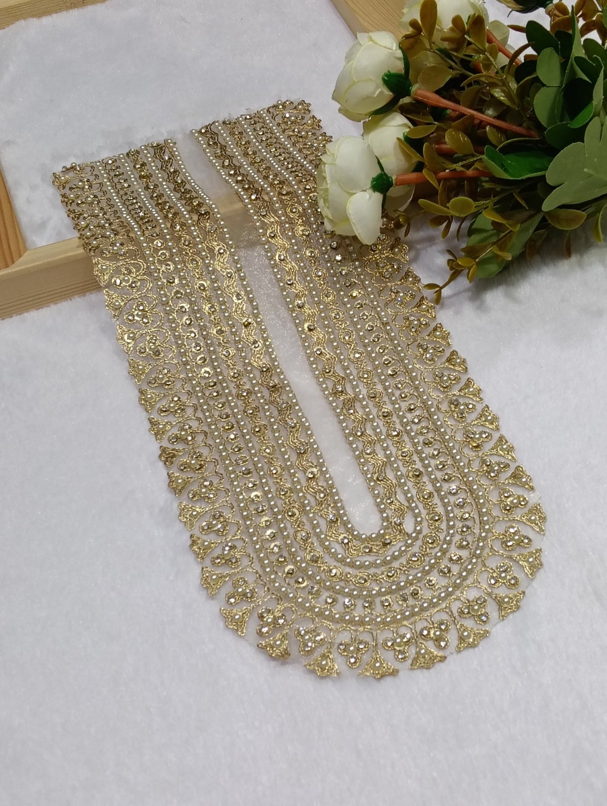 Embroidered Neck Patch Design NE1303 - Artiza Lace