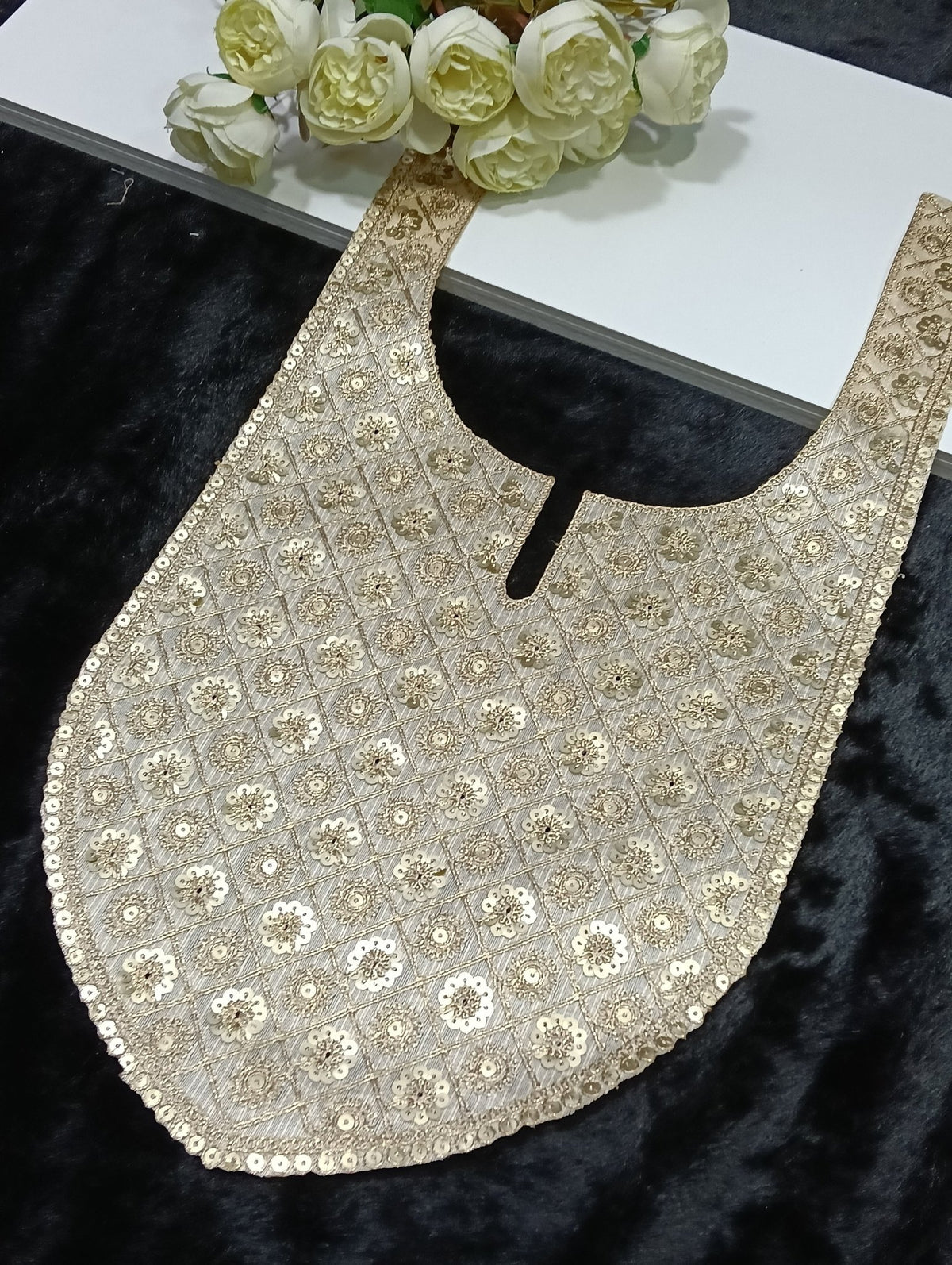 Embroidered Neck Patch Design NE131 - Artiza Lace