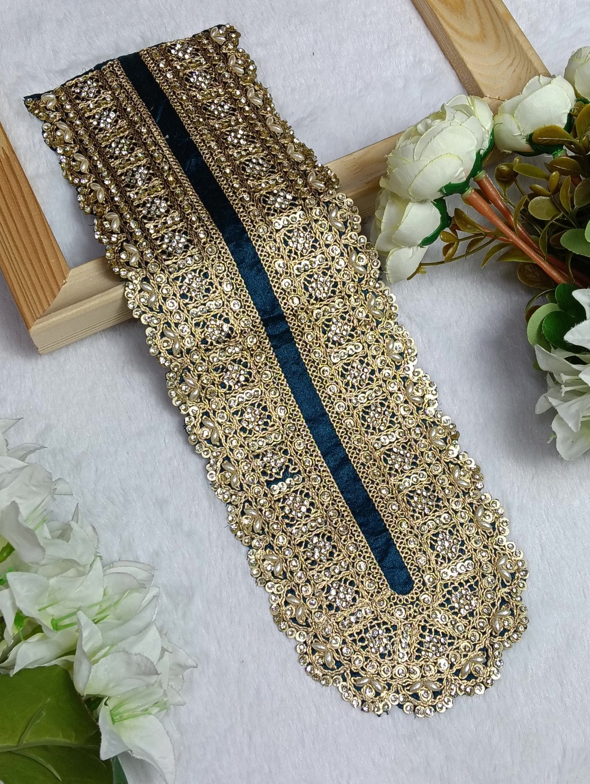 Embroidered Neck Patch Design NE1348 - Artiza Lace