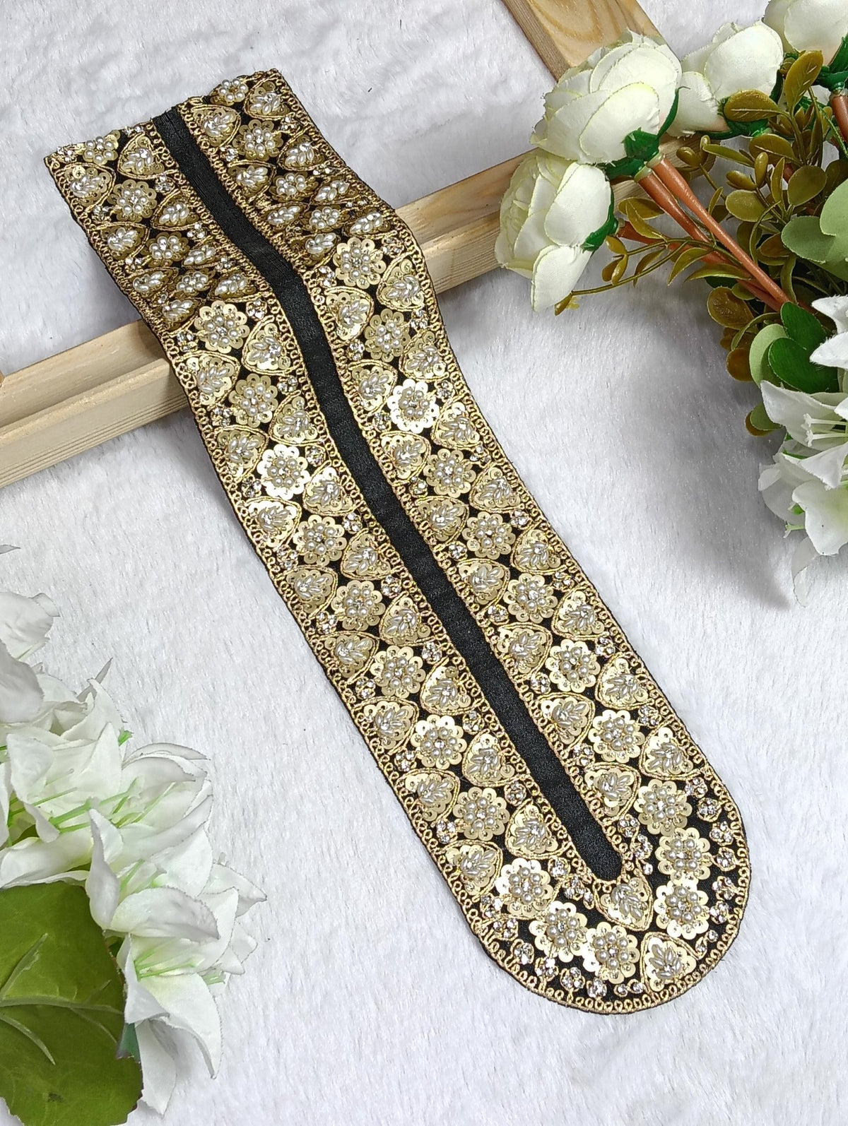 Embroidered Neck Patch Design NE1350 - Artiza Lace