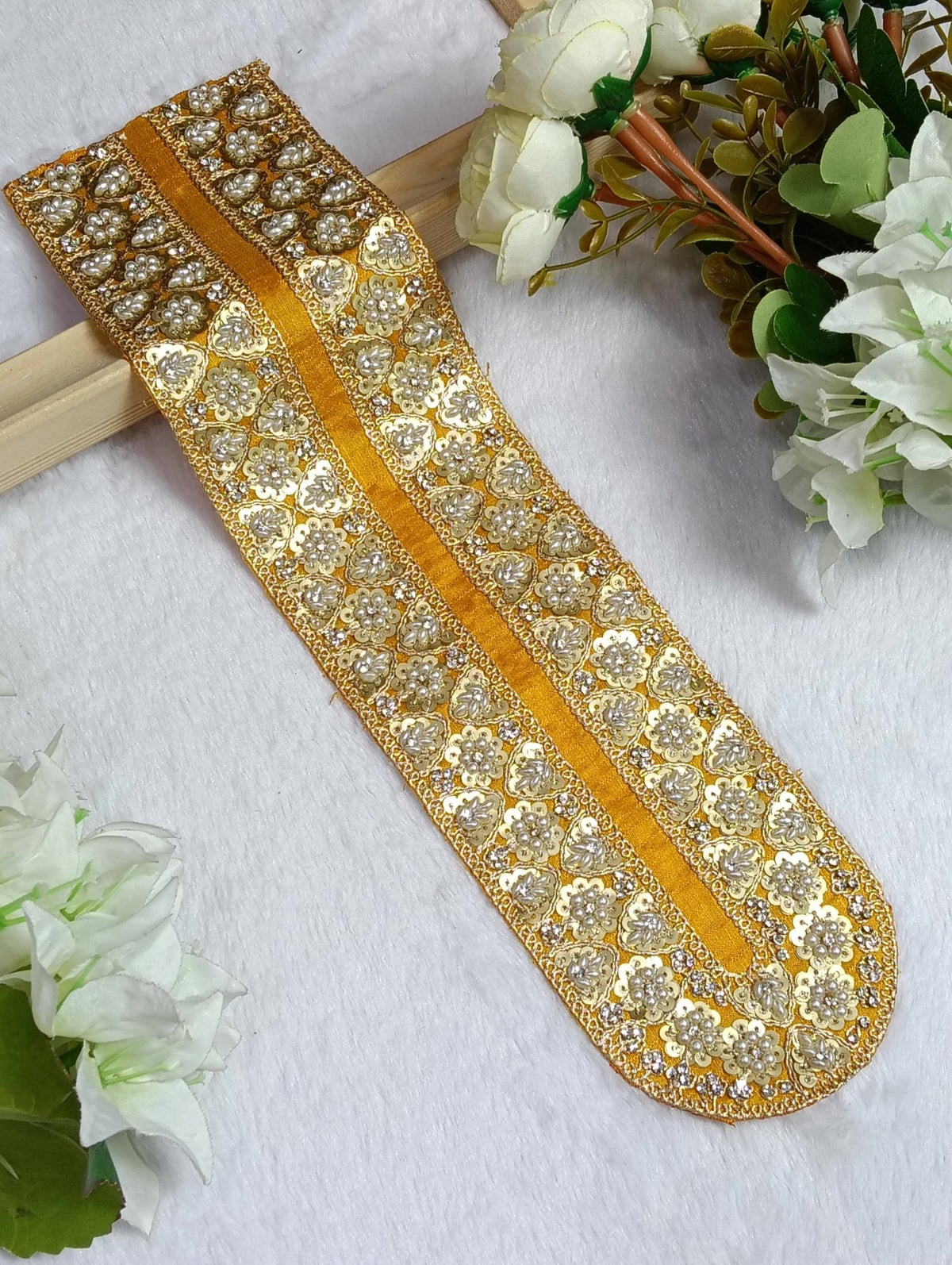 Embroidered Neck Patch Design NE1350 - Artiza Lace