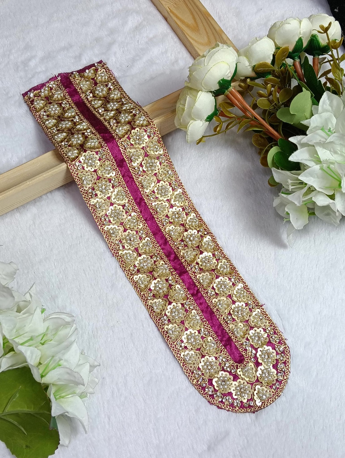 Embroidered Neck Patch Design NE1350 - Artiza Lace
