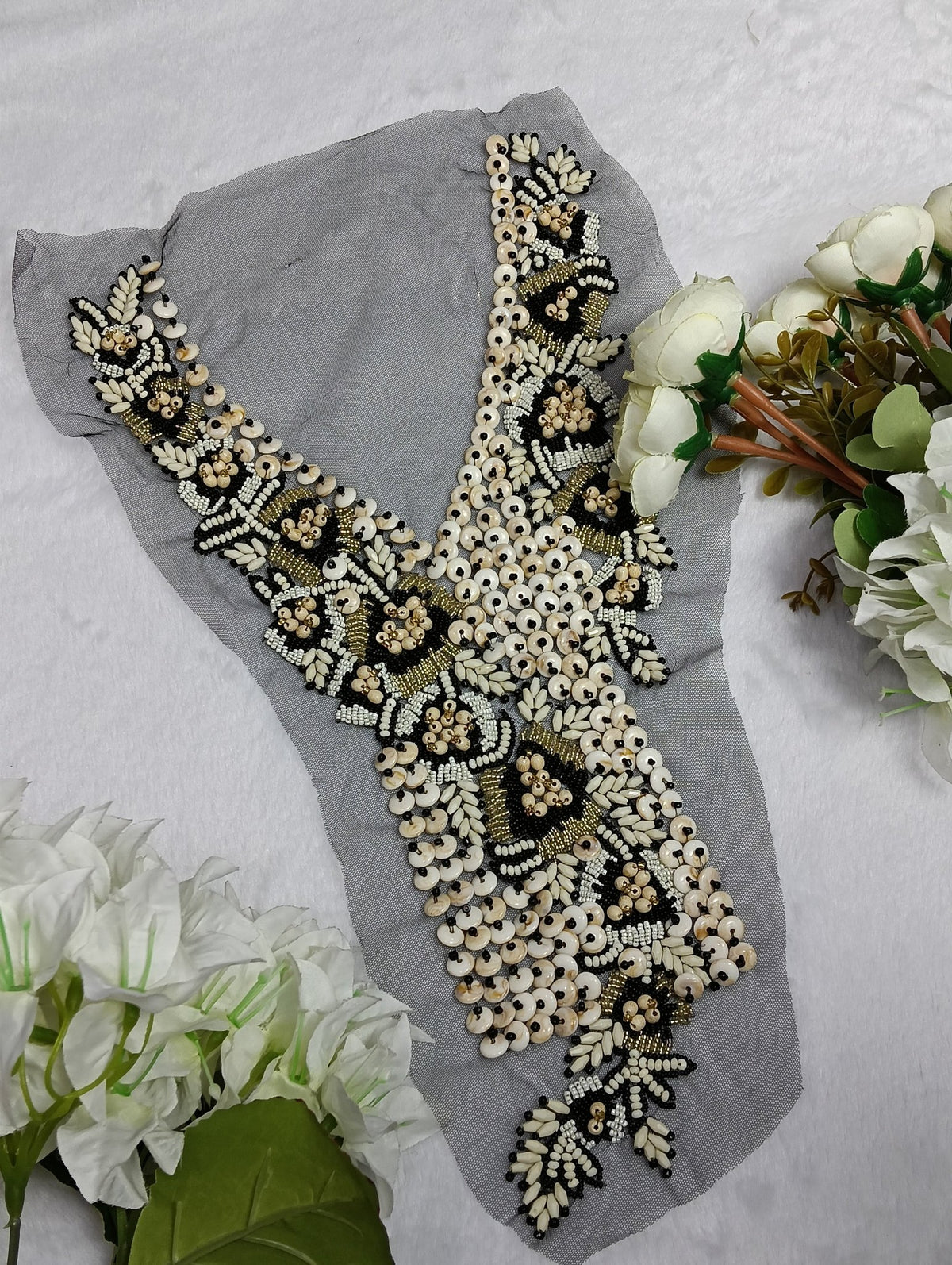 Embroidered Neck Patch Design NE1353 - Artiza Lace