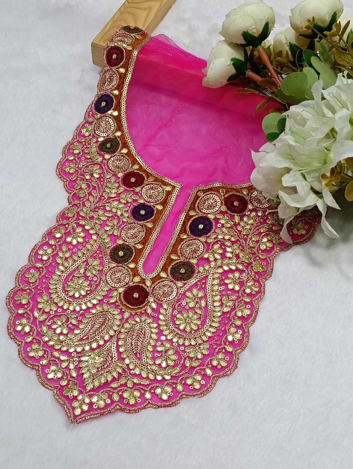 Embroidered Neck Patch Design NE1381 - Artiza Lace