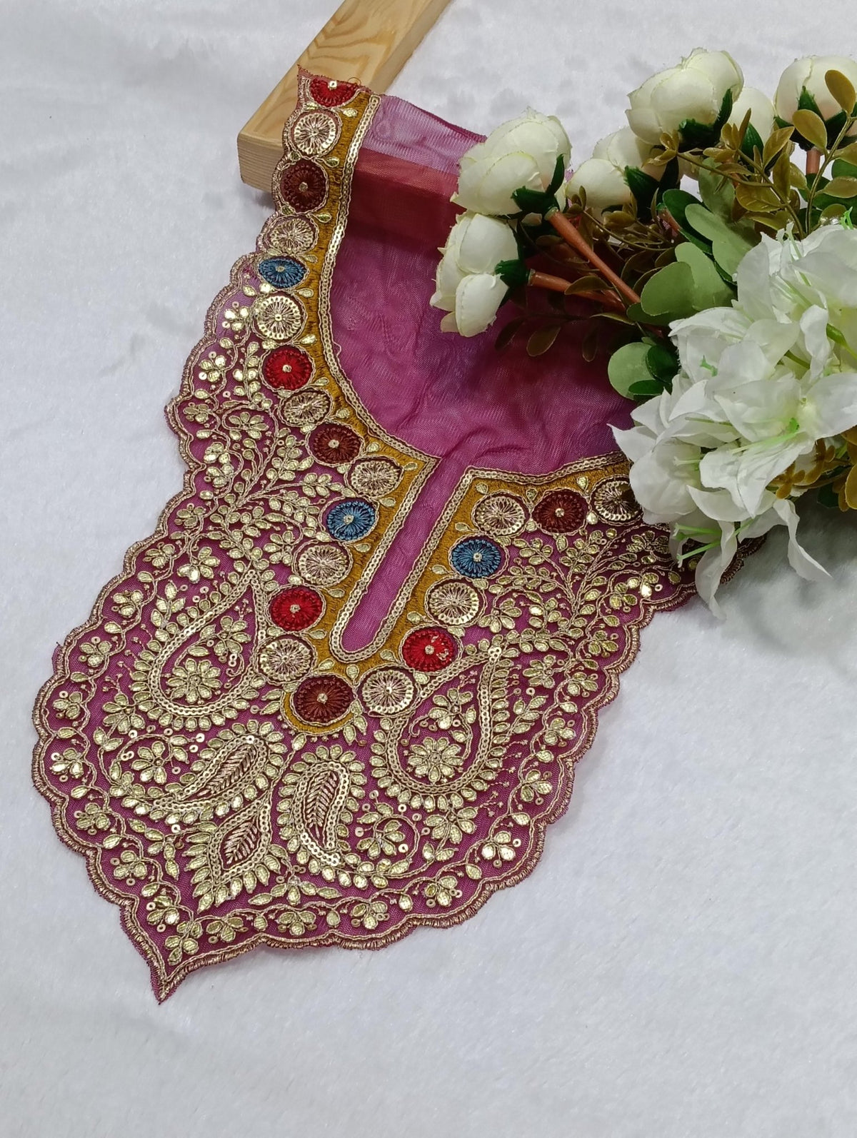 Embroidered Neck Patch Design NE1381 - Artiza Lace