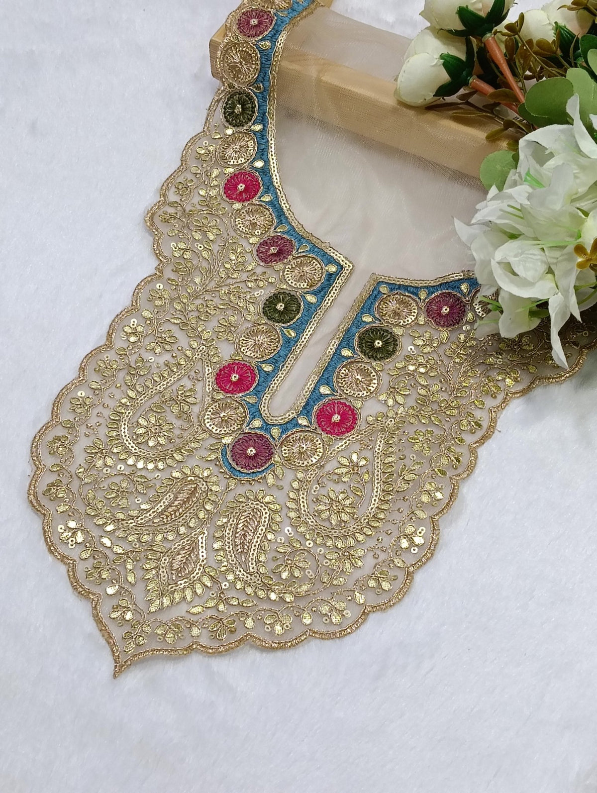 Embroidered Neck Patch Design NE1381 - Artiza Lace
