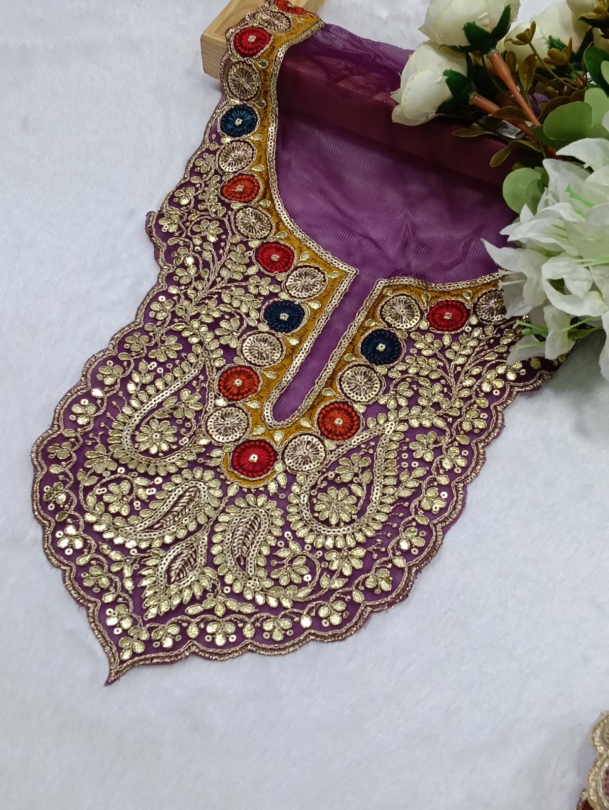 Embroidered Neck Patch Design NE1381 - Artiza Lace