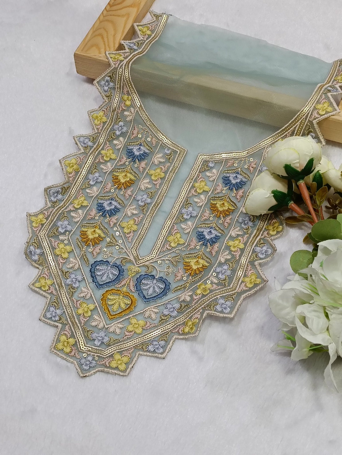 Embroidered Neck Patch Design NE1383 - Artiza Lace