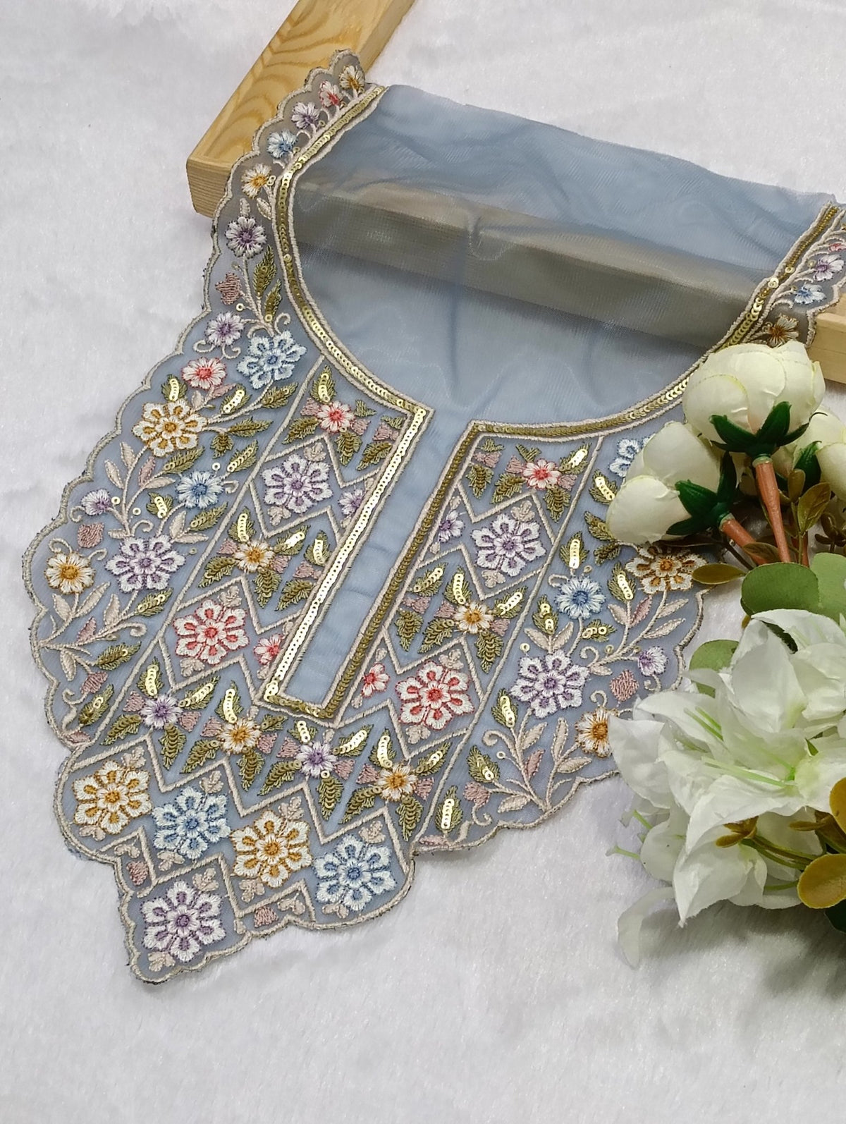 Embroidered Neck Patch Design NE1384 - Artiza Lace