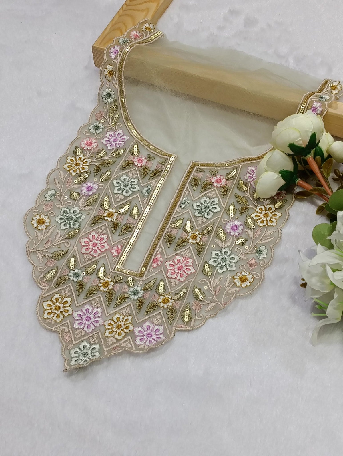 Embroidered Neck Patch Design NE1384 - Artiza Lace