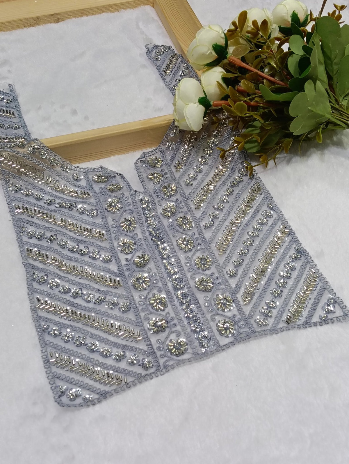 Embroidered Neck Patch Design NE543 - Artiza Lace